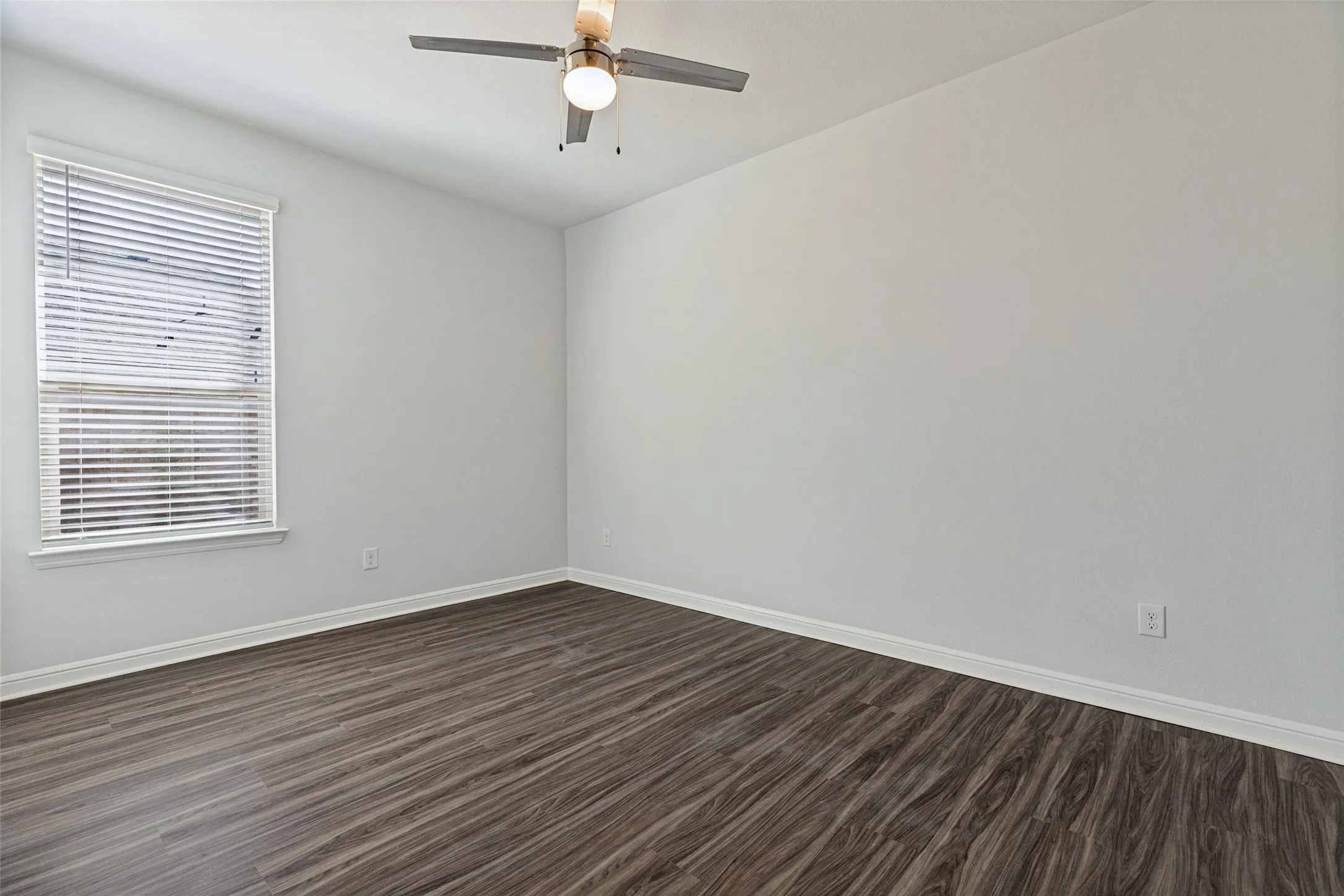 Single Family Residence For Sale in Denton County , 3437 Lauren Street, Krum, Texas 76249, 4 Bedroom, 2 Bathroom, 2 Garage spaces, 1,837 Sqft, built in 2019, mls#21407866, Real Estate Agent in Krum, Homes For Sale in Denton county, Homes For Sale in Krum, Realtor in Krum Texas, Real Estate Brokerage Independent Realty Texas, Luminita Cordes Realtor