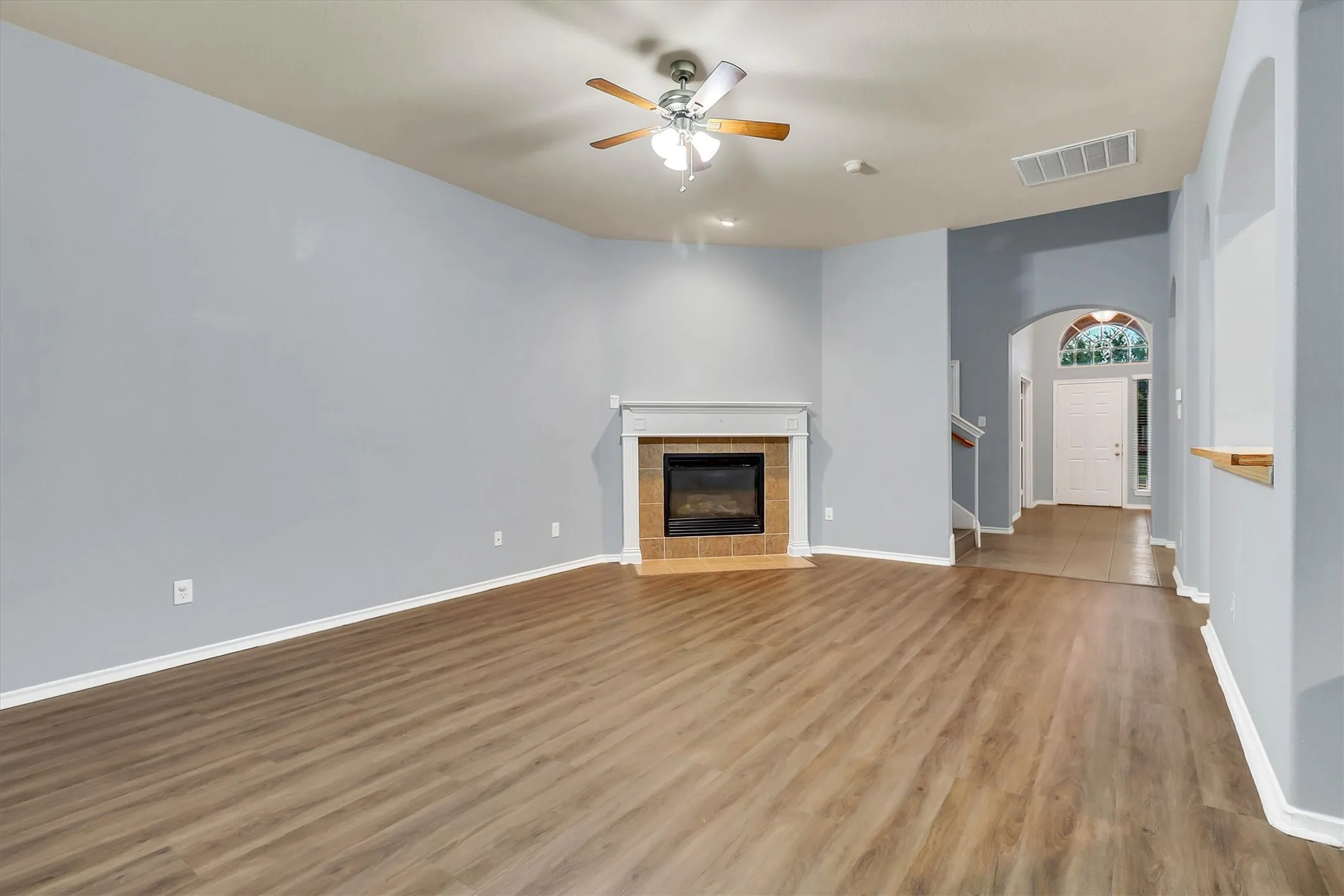Single Family Residence For Sale in Dallas County , 6710 Creek Bend, Rowlett, Texas 75089, 4 Bedroom, 3 Bathroom, 2 Garage spaces, 3,095 Sqft, built in 2005, mls#21407782, Real Estate Agent in Rowlett, Homes For Sale in Dallas county, Homes For Sale in Rowlett, Realtor in Rowlett Texas, Real Estate Brokerage Independent Realty Texas, Luminita Cordes Realtor
