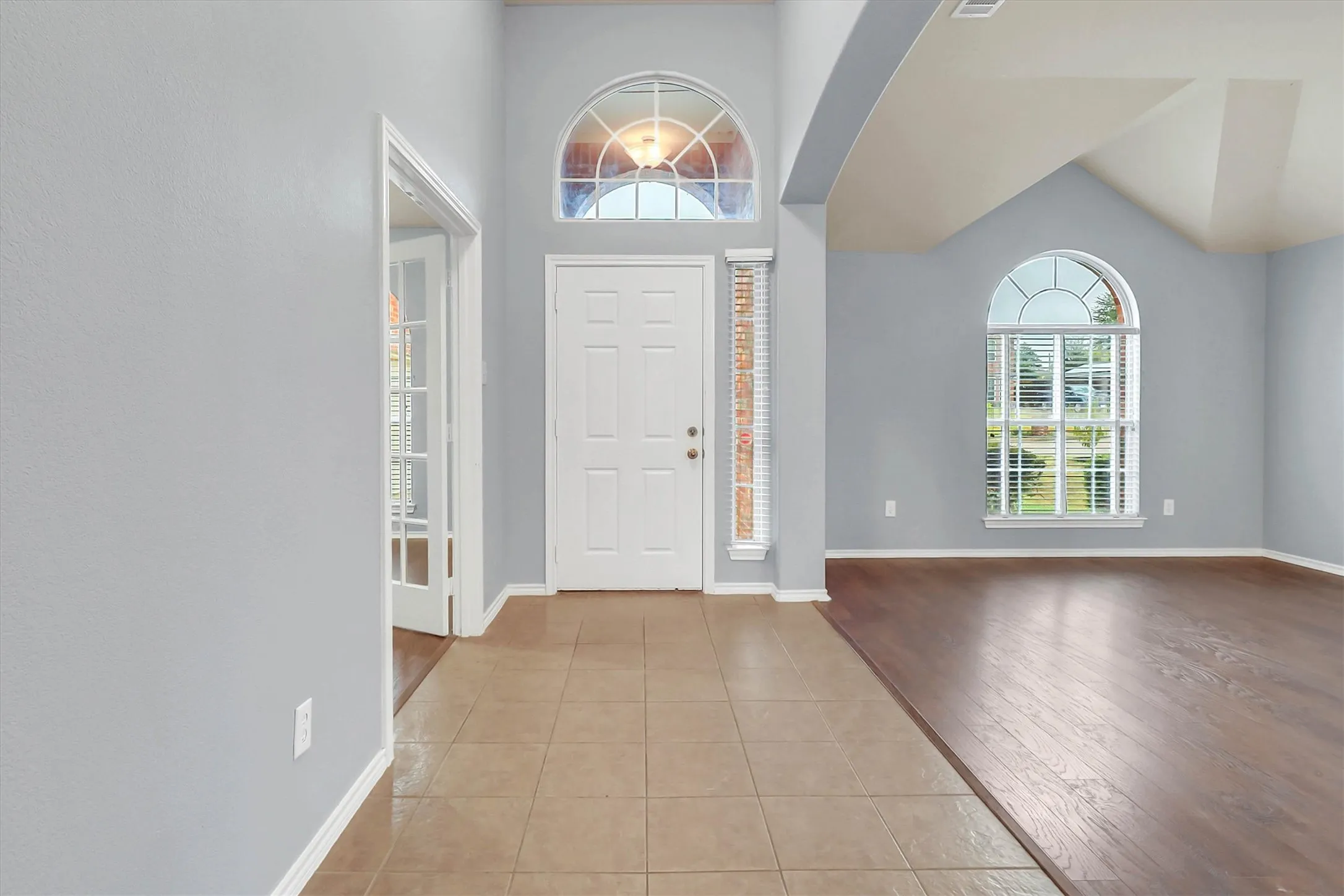 Single Family Residence For Sale in Dallas County , 6710 Creek Bend, Rowlett, Texas 75089, 4 Bedroom, 3 Bathroom, 2 Garage spaces, 3,095 Sqft, built in 2005, mls#21407782, Real Estate Agent in Rowlett, Homes For Sale in Dallas county, Homes For Sale in Rowlett, Realtor in Rowlett Texas, Real Estate Brokerage Independent Realty Texas, Luminita Cordes Realtor