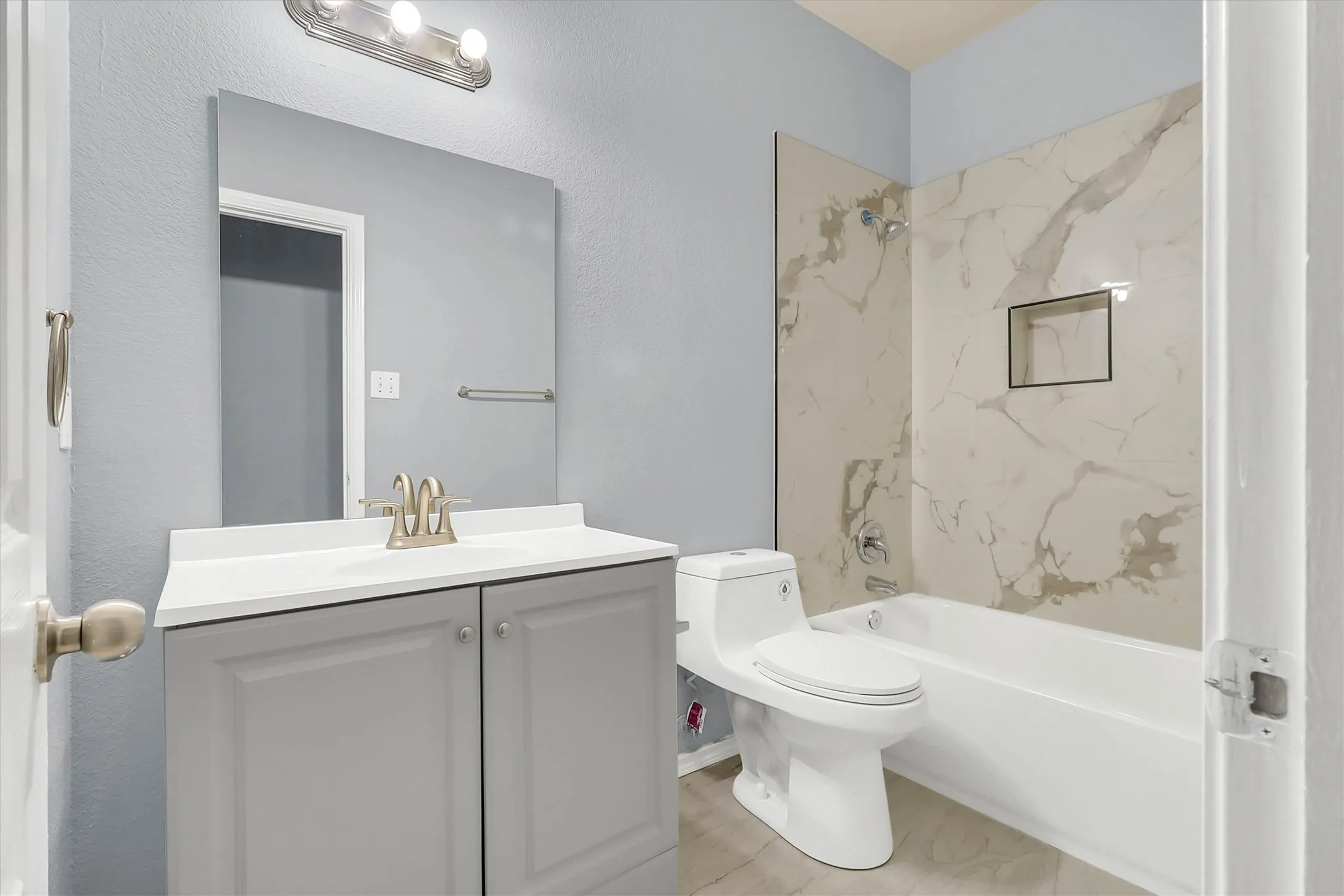 Single Family Residence For Sale in Dallas County , 6710 Creek Bend, Rowlett, Texas 75089, 4 Bedroom, 3 Bathroom, 2 Garage spaces, 3,095 Sqft, built in 2005, mls#21407782, Real Estate Agent in Rowlett, Homes For Sale in Dallas county, Homes For Sale in Rowlett, Realtor in Rowlett Texas, Real Estate Brokerage Independent Realty Texas, Luminita Cordes Realtor
