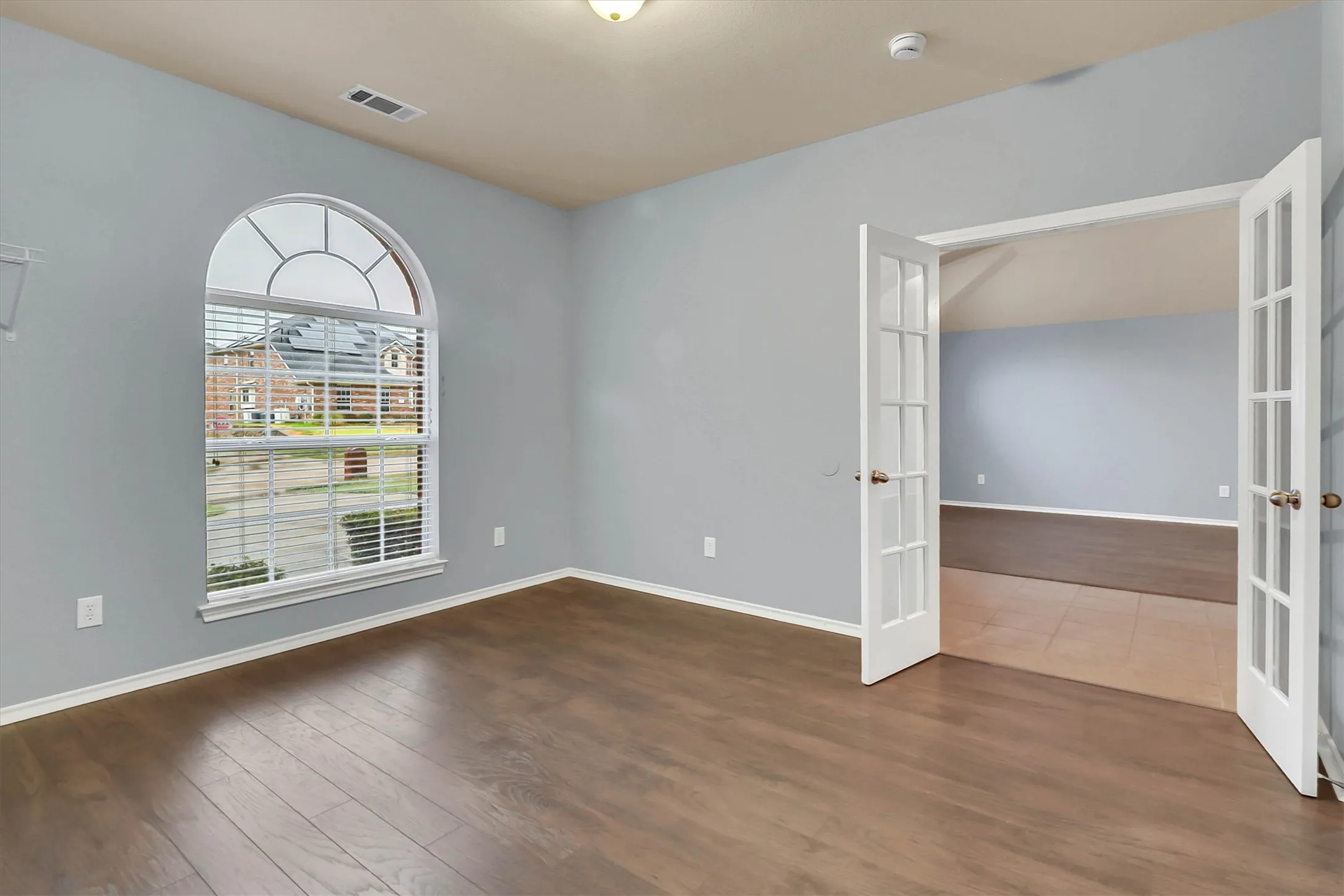 Single Family Residence For Sale in Dallas County , 6710 Creek Bend, Rowlett, Texas 75089, 4 Bedroom, 3 Bathroom, 2 Garage spaces, 3,095 Sqft, built in 2005, mls#21407782, Real Estate Agent in Rowlett, Homes For Sale in Dallas county, Homes For Sale in Rowlett, Realtor in Rowlett Texas, Real Estate Brokerage Independent Realty Texas, Luminita Cordes Realtor