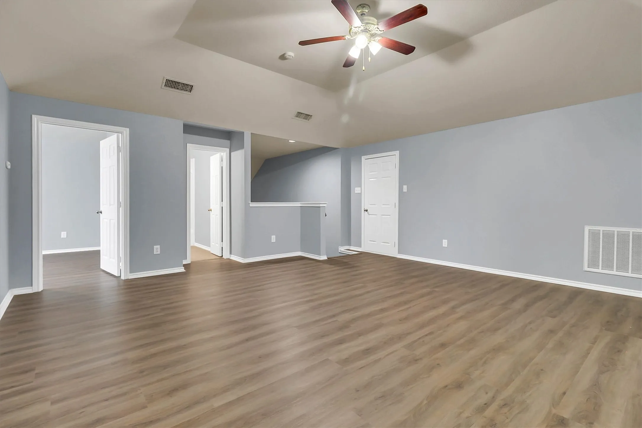 Single Family Residence For Sale in Dallas County , 6710 Creek Bend, Rowlett, Texas 75089, 4 Bedroom, 3 Bathroom, 2 Garage spaces, 3,095 Sqft, built in 2005, mls#21407782, Real Estate Agent in Rowlett, Homes For Sale in Dallas county, Homes For Sale in Rowlett, Realtor in Rowlett Texas, Real Estate Brokerage Independent Realty Texas, Luminita Cordes Realtor
