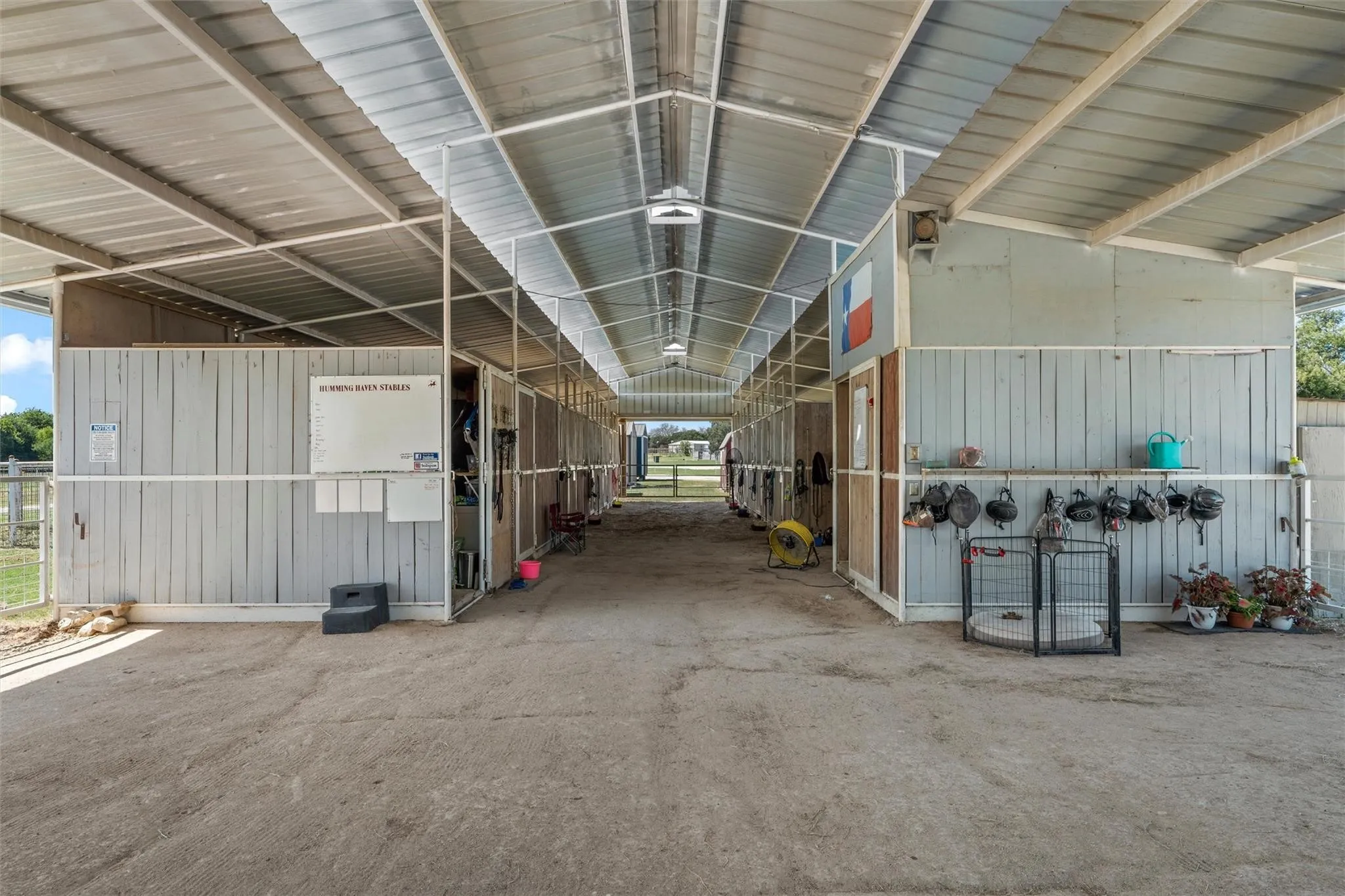 Farm For Sale in Coryell County , 1910 County Road 341, Moody, Texas 76557, 3 Bedroom, 2 Bathroom, Garage spaces, 2,392 Sqft, built in 2003, mls#21406769, Real Estate Agent in Moody, Homes For Sale in Coryell county, Homes For Sale in Moody, Realtor in Moody Texas, Real Estate Brokerage Independent Realty Texas, Luminita Cordes Realtor