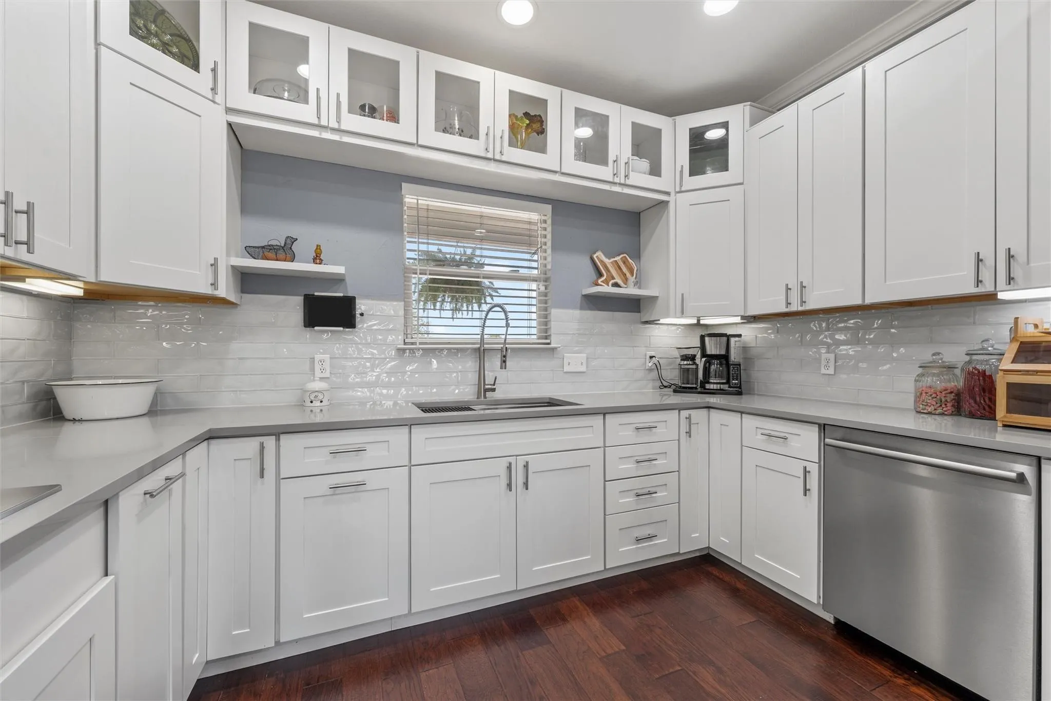 Farm For Sale in Coryell County , 1910 County Road 341, Moody, Texas 76557, 3 Bedroom, 2 Bathroom, Garage spaces, 2,392 Sqft, built in 2003, mls#21406769, Real Estate Agent in Moody, Homes For Sale in Coryell county, Homes For Sale in Moody, Realtor in Moody Texas, Real Estate Brokerage Independent Realty Texas, Luminita Cordes Realtor
