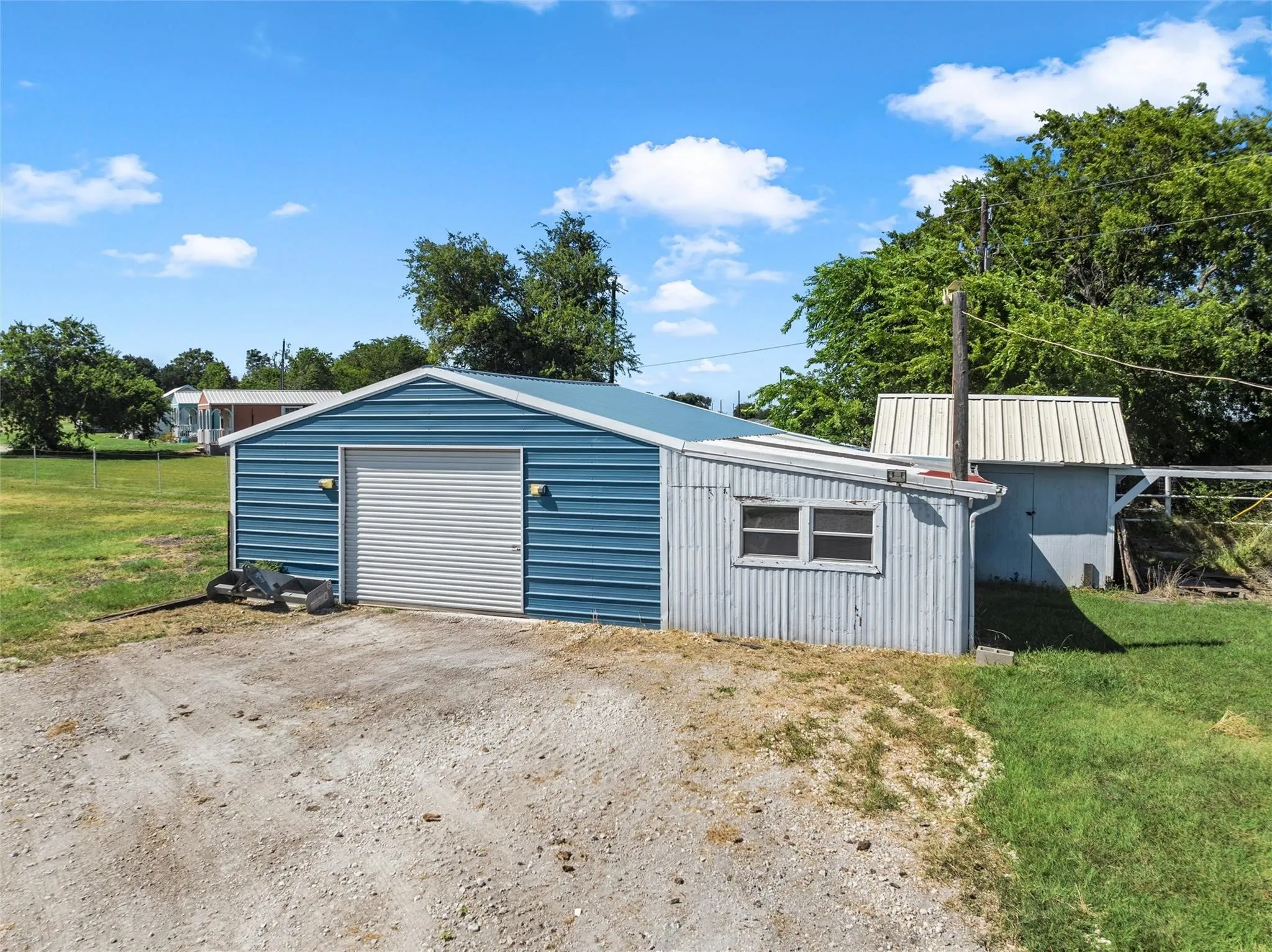 Farm For Sale in Coryell County , 1910 County Road 341, Moody, Texas 76557, 3 Bedroom, 2 Bathroom, Garage spaces, 2,392 Sqft, built in 2003, mls#21406769, Real Estate Agent in Moody, Homes For Sale in Coryell county, Homes For Sale in Moody, Realtor in Moody Texas, Real Estate Brokerage Independent Realty Texas, Luminita Cordes Realtor