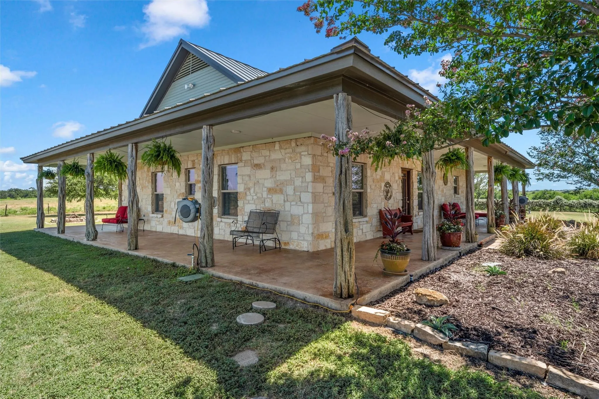 Farm For Sale in Coryell County , 1910 County Road 341, Moody, Texas 76557, 3 Bedroom, 2 Bathroom, Garage spaces, 2,392 Sqft, built in 2003, mls#21406769, Real Estate Agent in Moody, Homes For Sale in Coryell county, Homes For Sale in Moody, Realtor in Moody Texas, Real Estate Brokerage Independent Realty Texas, Luminita Cordes Realtor