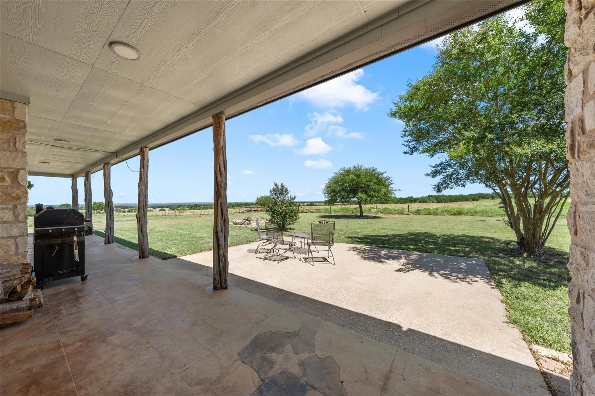 Farm For Sale in Coryell County , 1910 County Road 341, Moody, Texas 76557, 3 Bedroom, 2 Bathroom, Garage spaces, 2,392 Sqft, built in 2003, mls#21406769, Real Estate Agent in Moody, Homes For Sale in Coryell county, Homes For Sale in Moody, Realtor in Moody Texas, Real Estate Brokerage Independent Realty Texas, Luminita Cordes Realtor