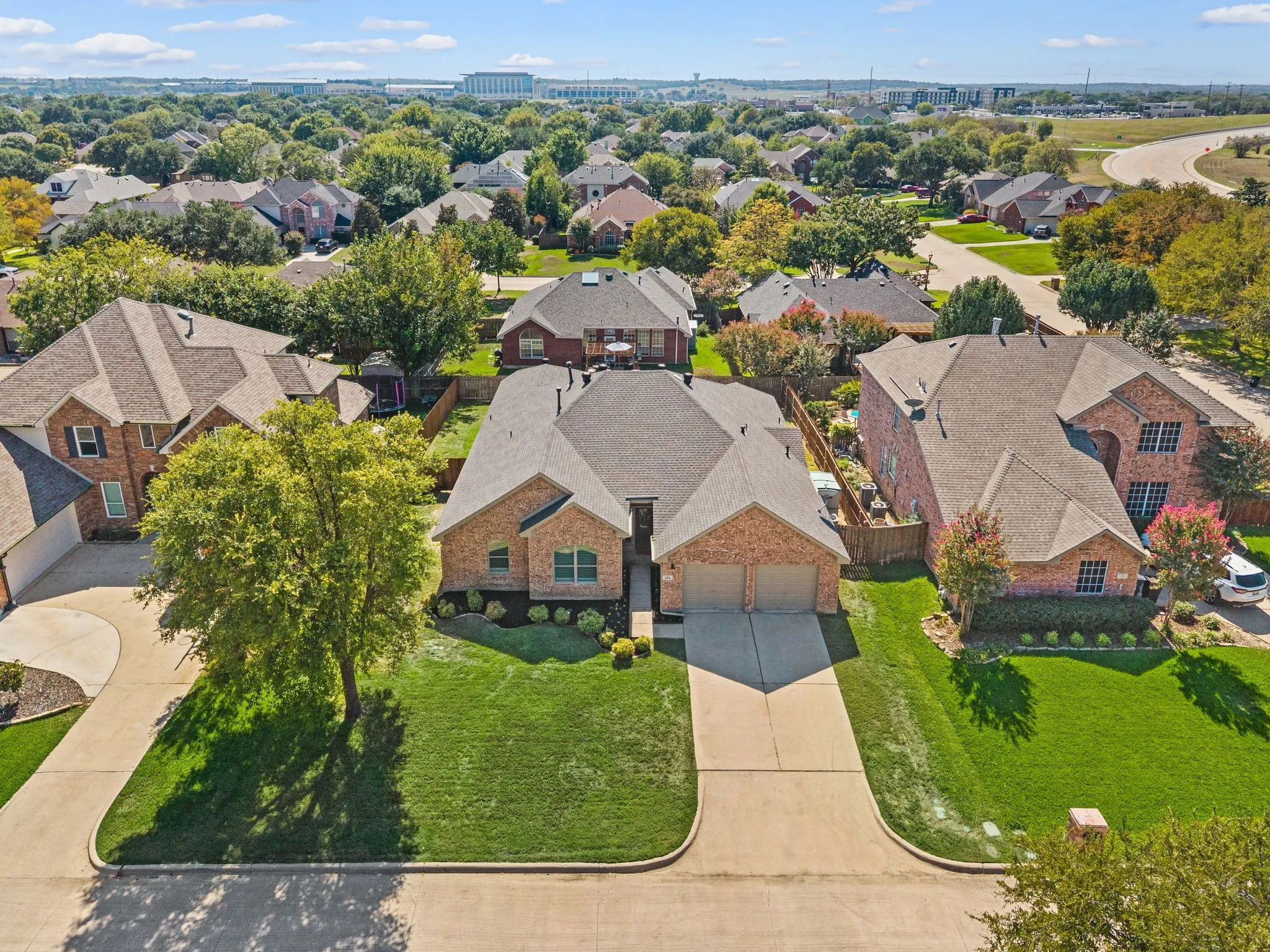 Single Family Residence For Sale in Denton County , 329 Village Trail, Trophy Club, Texas 76262, 4 Bedroom, 2 Bathroom, 2 Garage spaces, 2,320 Sqft, built in 1997, mls#21388046, Real Estate Agent in Trophy Club, Homes For Sale in Denton county, Homes For Sale in Trophy Club, Realtor in Trophy Club Texas, Real Estate Brokerage Independent Realty Texas, Luminita Cordes Realtor