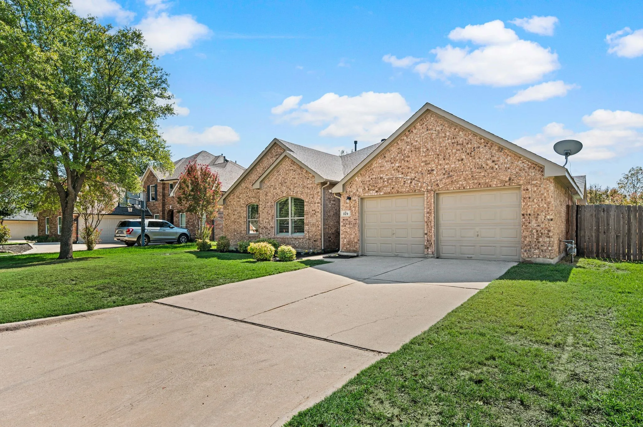 Single Family Residence For Sale in Denton County , 329 Village Trail, Trophy Club, Texas 76262, 4 Bedroom, 2 Bathroom, 2 Garage spaces, 2,320 Sqft, built in 1997, mls#21388046, Real Estate Agent in Trophy Club, Homes For Sale in Denton county, Homes For Sale in Trophy Club, Realtor in Trophy Club Texas, Real Estate Brokerage Independent Realty Texas, Luminita Cordes Realtor