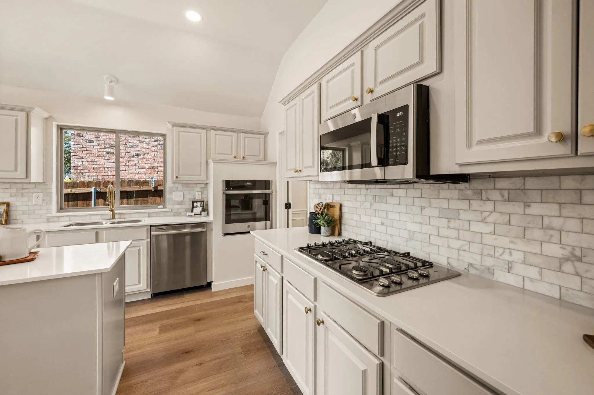 Single Family Residence For Sale in Denton County , 329 Village Trail, Trophy Club, Texas 76262, 4 Bedroom, 2 Bathroom, 2 Garage spaces, 2,320 Sqft, built in 1997, mls#21388046, Real Estate Agent in Trophy Club, Homes For Sale in Denton county, Homes For Sale in Trophy Club, Realtor in Trophy Club Texas, Real Estate Brokerage Independent Realty Texas, Luminita Cordes Realtor