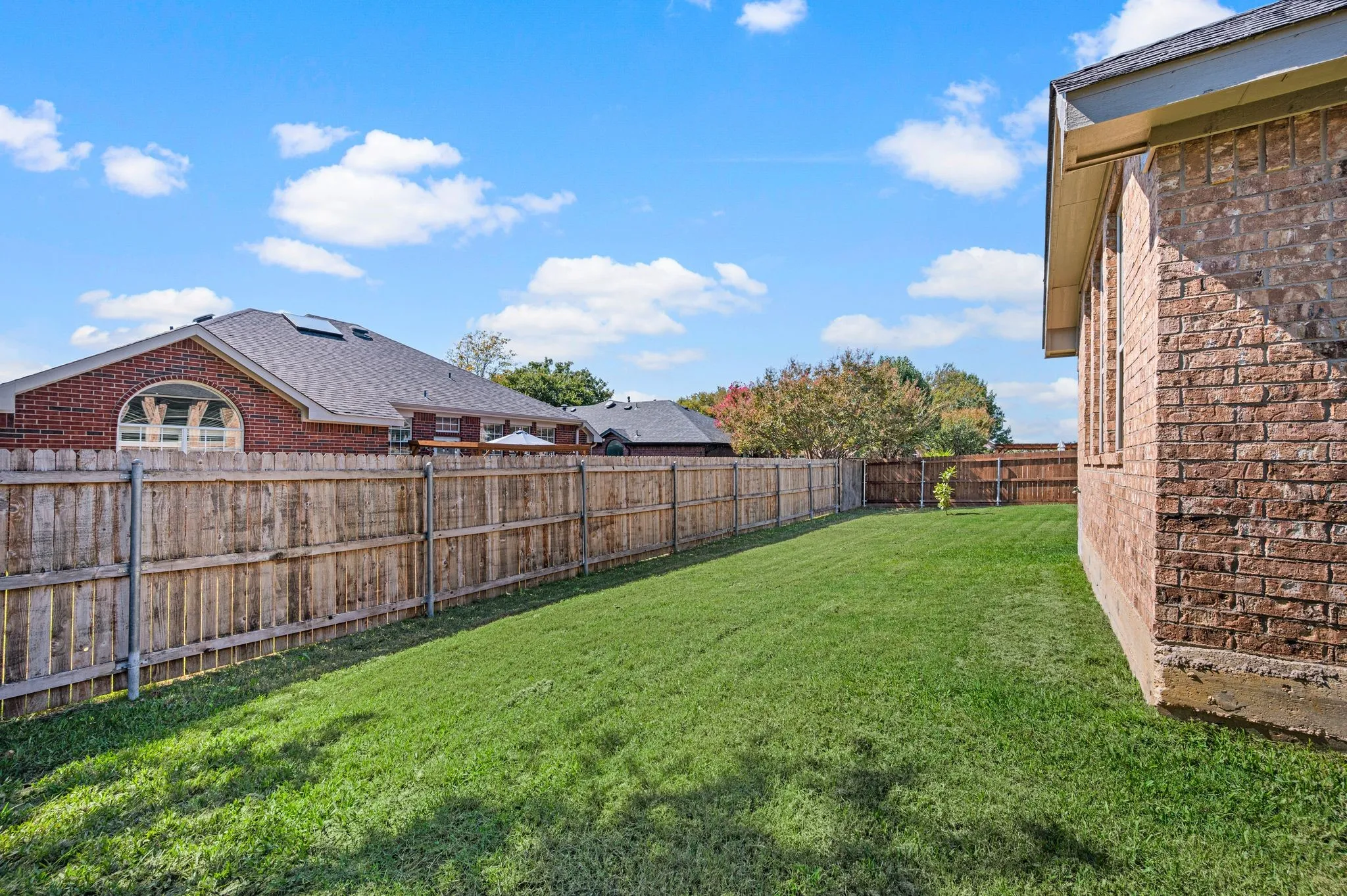 Single Family Residence For Sale in Denton County , 329 Village Trail, Trophy Club, Texas 76262, 4 Bedroom, 2 Bathroom, 2 Garage spaces, 2,320 Sqft, built in 1997, mls#21388046, Real Estate Agent in Trophy Club, Homes For Sale in Denton county, Homes For Sale in Trophy Club, Realtor in Trophy Club Texas, Real Estate Brokerage Independent Realty Texas, Luminita Cordes Realtor