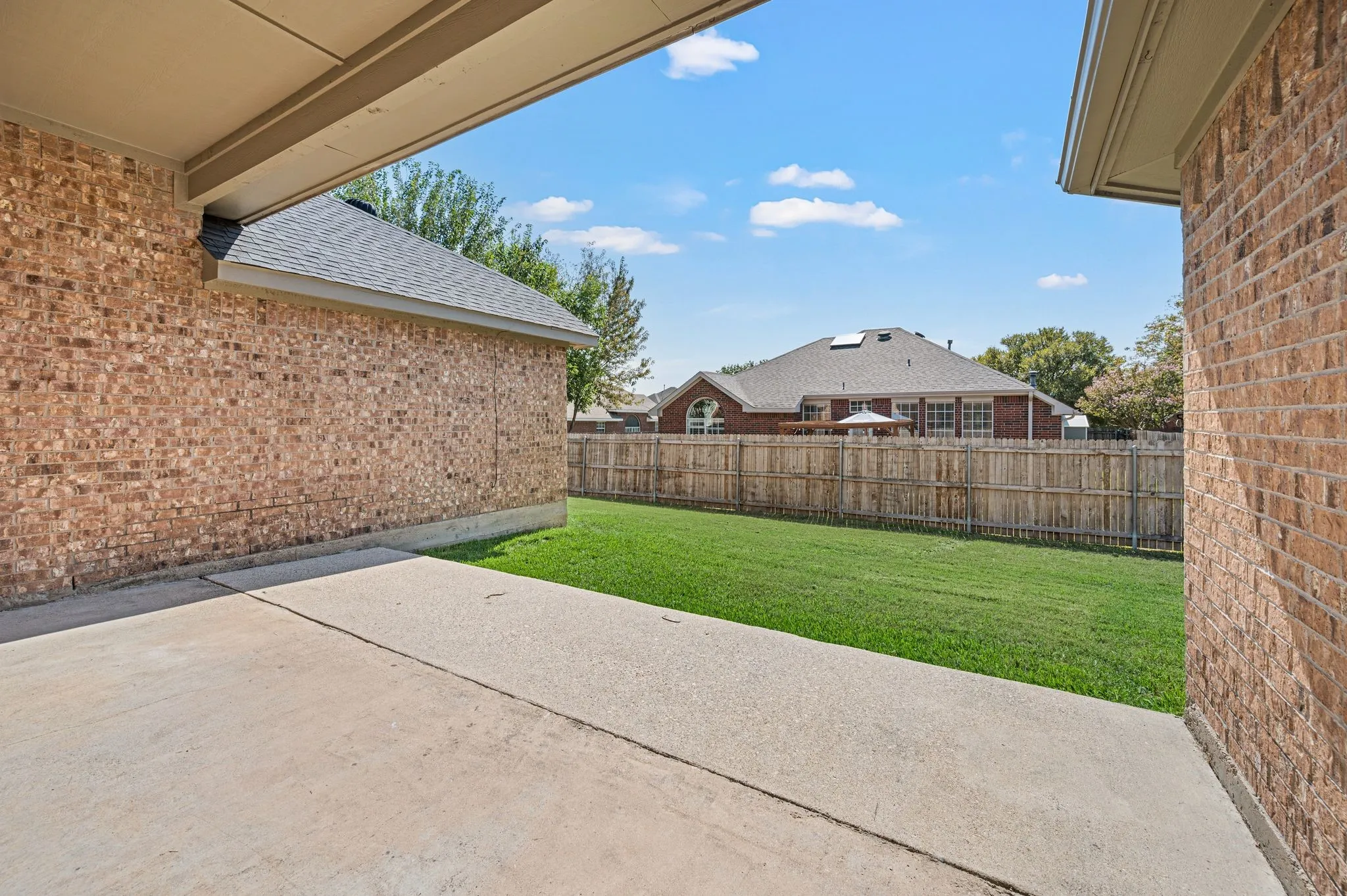 Single Family Residence For Sale in Denton County , 329 Village Trail, Trophy Club, Texas 76262, 4 Bedroom, 2 Bathroom, 2 Garage spaces, 2,320 Sqft, built in 1997, mls#21388046, Real Estate Agent in Trophy Club, Homes For Sale in Denton county, Homes For Sale in Trophy Club, Realtor in Trophy Club Texas, Real Estate Brokerage Independent Realty Texas, Luminita Cordes Realtor