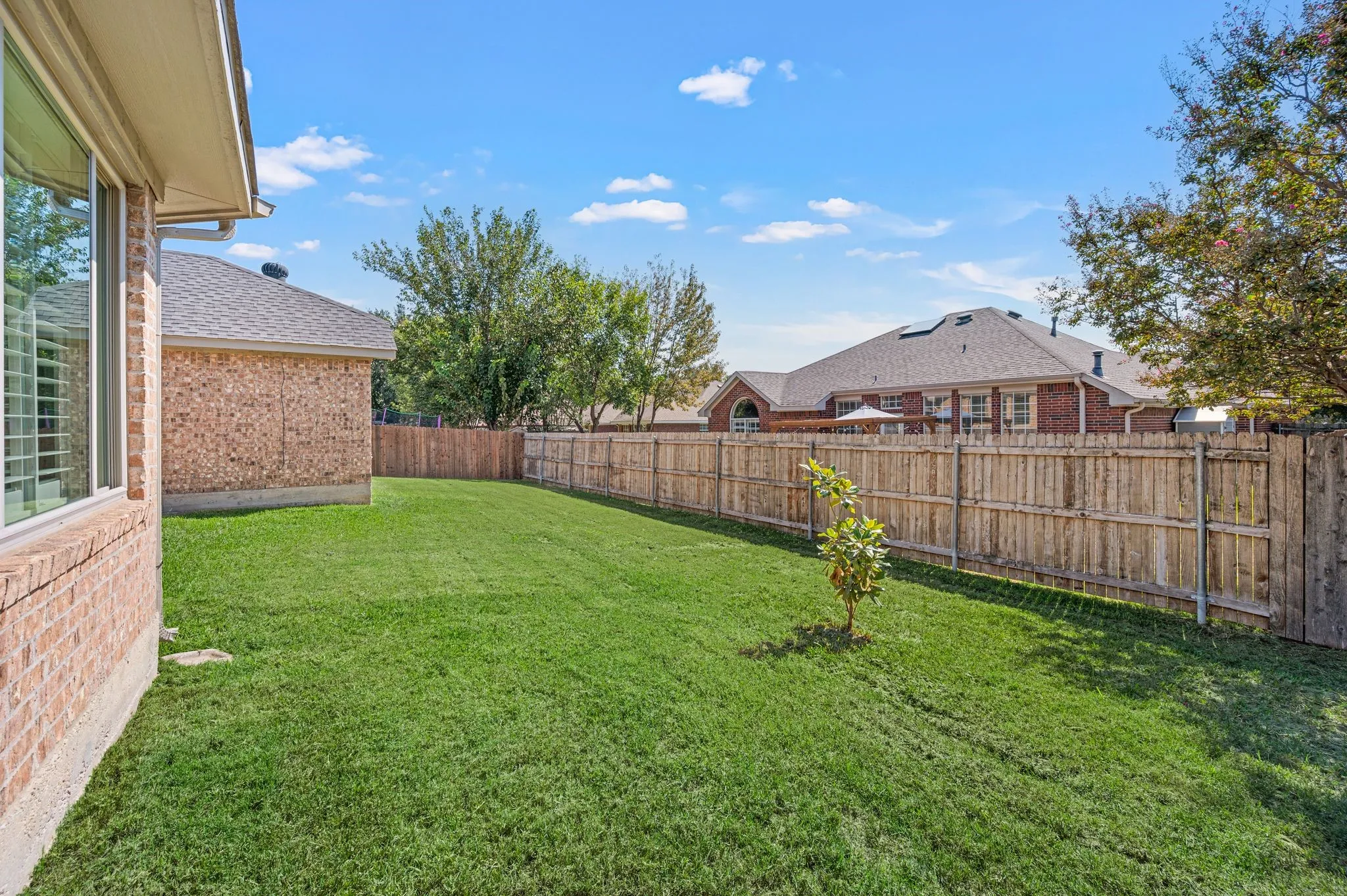 Single Family Residence For Sale in Denton County , 329 Village Trail, Trophy Club, Texas 76262, 4 Bedroom, 2 Bathroom, 2 Garage spaces, 2,320 Sqft, built in 1997, mls#21388046, Real Estate Agent in Trophy Club, Homes For Sale in Denton county, Homes For Sale in Trophy Club, Realtor in Trophy Club Texas, Real Estate Brokerage Independent Realty Texas, Luminita Cordes Realtor