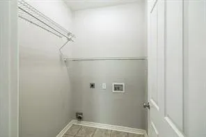 Single Family Residence For Rent in Denton County , 4471 Chandler Drive, Frisco, Texas 75034, 3 Bedroom, 2 Bathroom, 2 Garage spaces, 2,102 Sqft, built in 2003, mls#21407463, Real Estate Agent in Frisco, Homes For Rent in Denton county, Homes For Rent in Frisco, Realtor in Frisco Texas, Real Estate Brokerage Independent Realty Texas, Luminita Cordes Realtor