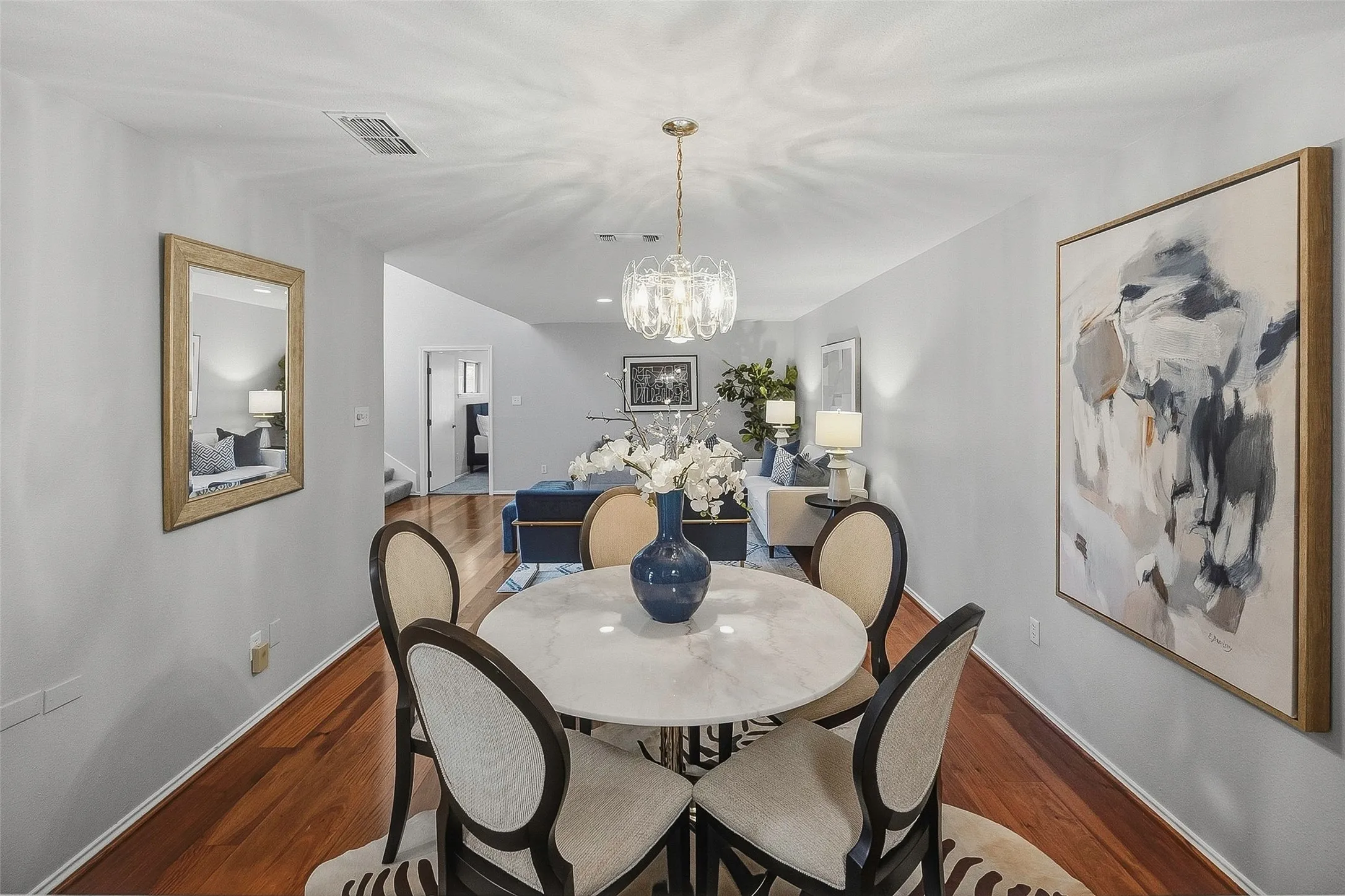 Townhouse For Sale in Tarrant County , 3409 Bristol Road, Fort Worth, Texas 76107, 3 Bedroom, 3 Bathroom, 2 Garage spaces, 2,427 Sqft, built in 1977, mls#21407826, Real Estate Agent in Fort Worth, Homes For Sale in Tarrant county, Homes For Sale in Fort Worth, Realtor in Fort Worth Texas, Real Estate Brokerage Independent Realty Texas, Luminita Cordes Realtor
