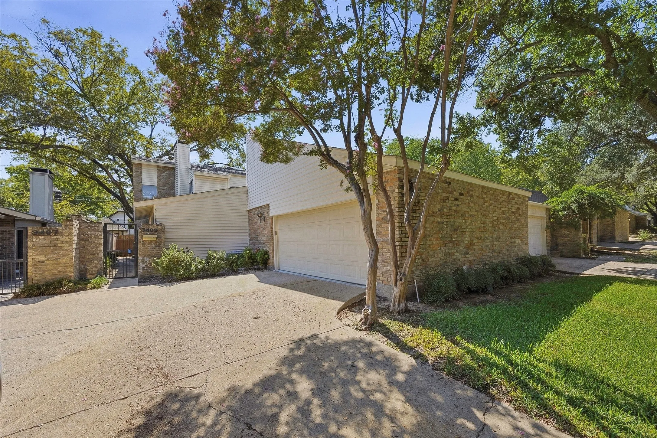 Townhouse For Sale