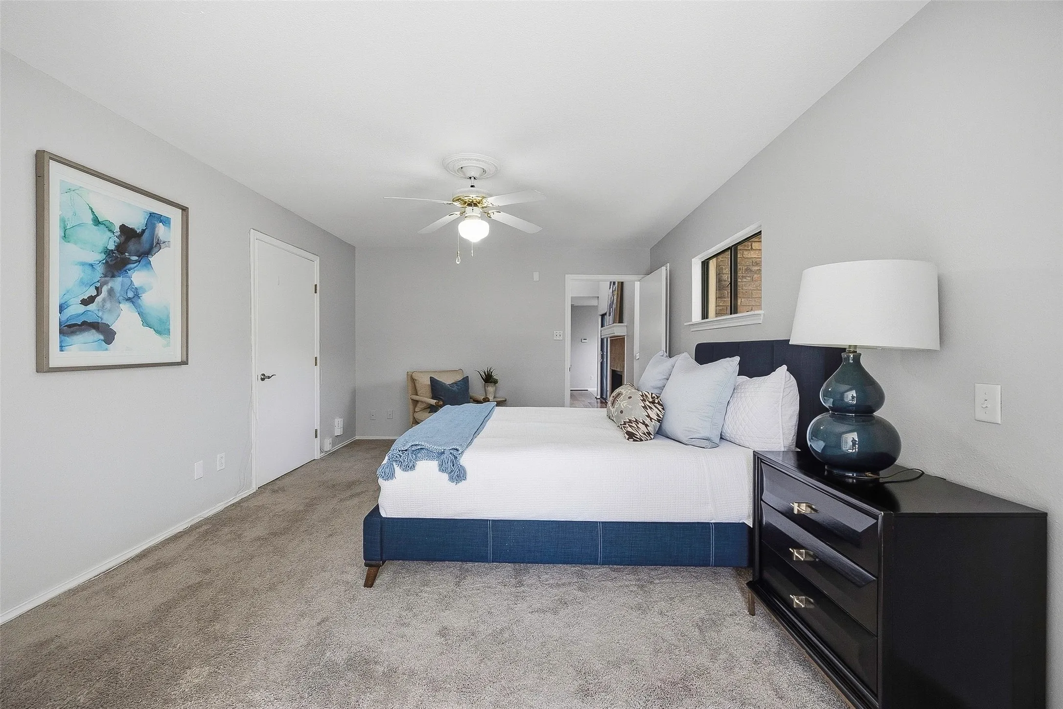 Townhouse For Sale in Tarrant County , 3409 Bristol Road, Fort Worth, Texas 76107, 3 Bedroom, 3 Bathroom, 2 Garage spaces, 2,427 Sqft, built in 1977, mls#21407826, Real Estate Agent in Fort Worth, Homes For Sale in Tarrant county, Homes For Sale in Fort Worth, Realtor in Fort Worth Texas, Real Estate Brokerage Independent Realty Texas, Luminita Cordes Realtor