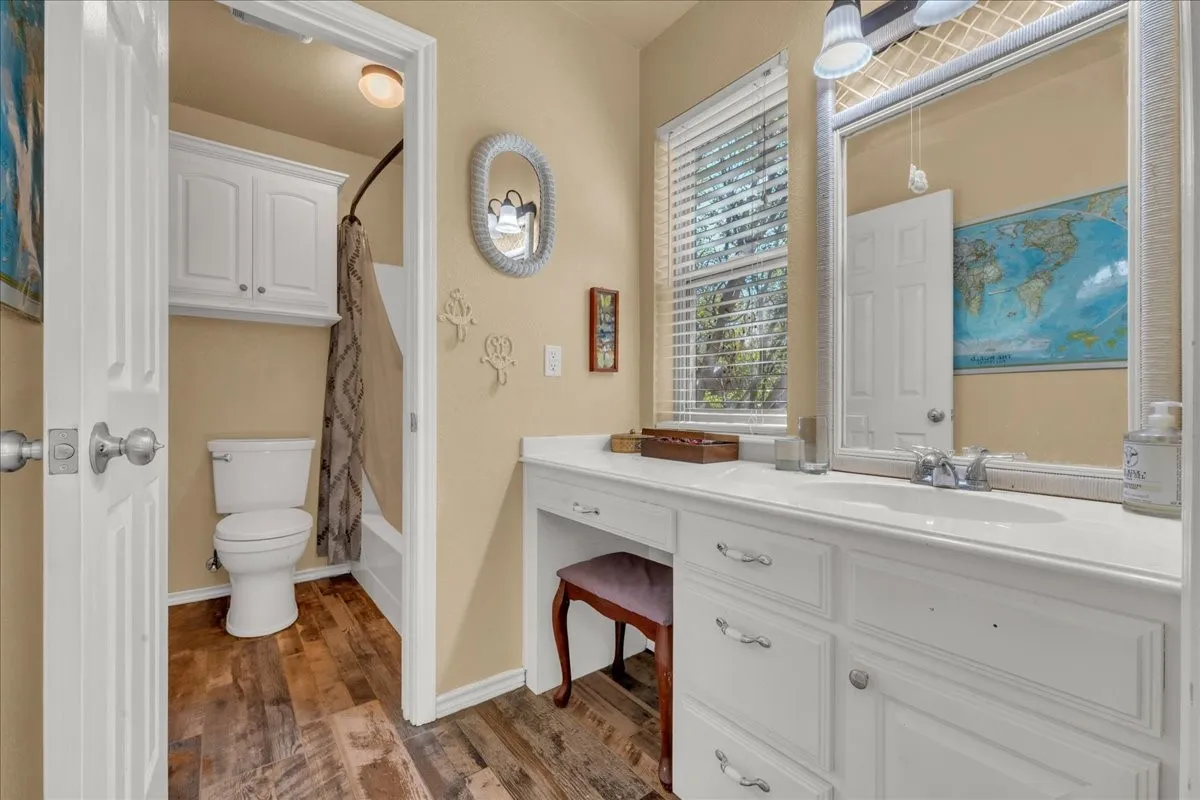 Single Family Residence For Sale in Denton County , 9645 Oak Meadow Lane, Pilot Point, Texas 76258, 4 Bedroom, 3 Bathroom, 4 Garage spaces, 2,933 Sqft, built in 1999, mls#21407827, Real Estate Agent in Pilot Point, Homes For Sale in Denton county, Homes For Sale in Pilot Point, Realtor in Pilot Point Texas, Real Estate Brokerage Independent Realty Texas, Luminita Cordes Realtor