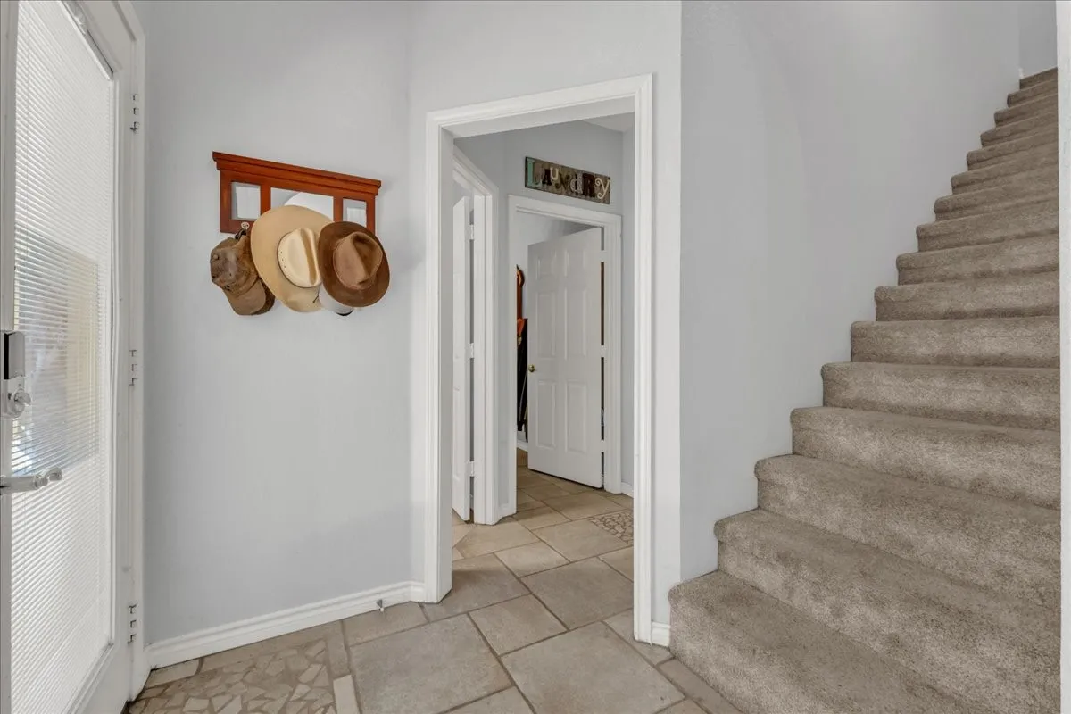 Single Family Residence For Sale in Denton County , 9645 Oak Meadow Lane, Pilot Point, Texas 76258, 4 Bedroom, 3 Bathroom, 4 Garage spaces, 2,933 Sqft, built in 1999, mls#21407827, Real Estate Agent in Pilot Point, Homes For Sale in Denton county, Homes For Sale in Pilot Point, Realtor in Pilot Point Texas, Real Estate Brokerage Independent Realty Texas, Luminita Cordes Realtor