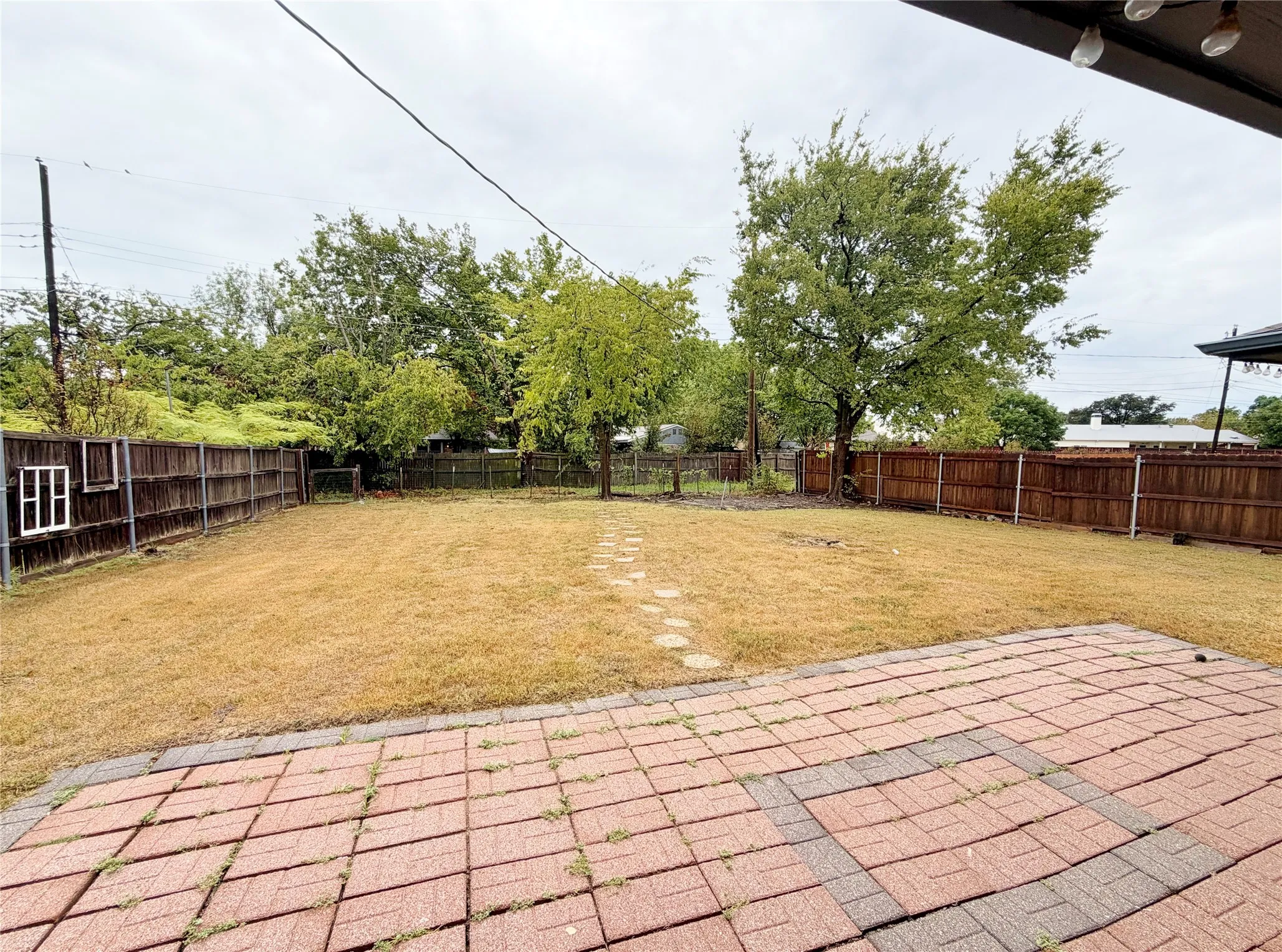 Single Family Residence For Rent in Dallas County , 3914 William Street, Sachse, Texas 75048, 4 Bedroom, 2 Bathroom, Garage spaces, 1,342 Sqft, built in 1984, mls#21407882, Real Estate Agent in Sachse, Homes For Rent in Dallas county, Homes For Rent in Sachse, Realtor in Sachse Texas, Real Estate Brokerage Independent Realty Texas, Luminita Cordes Realtor