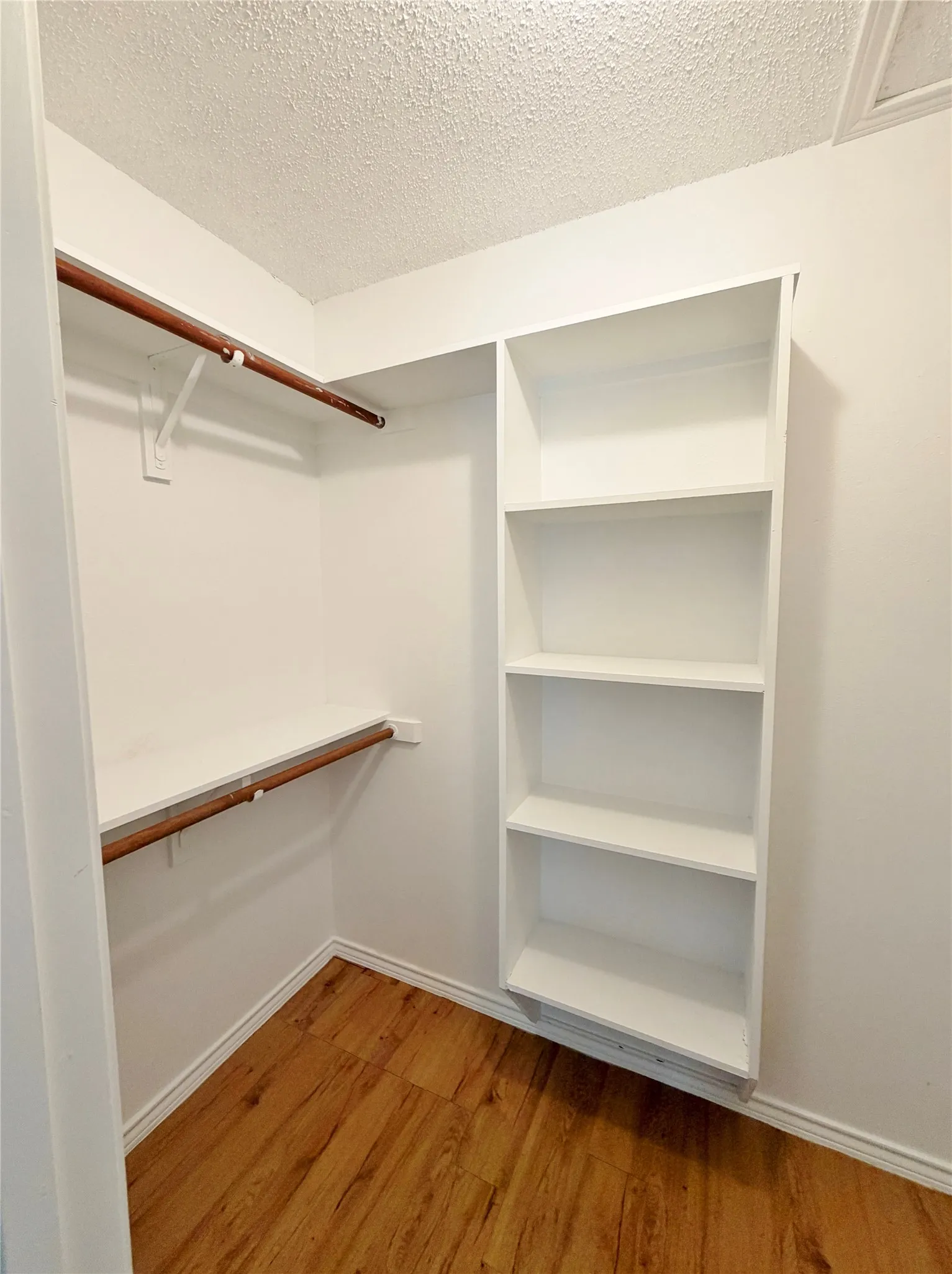 Single Family Residence For Rent in Dallas County , 3914 William Street, Sachse, Texas 75048, 4 Bedroom, 2 Bathroom, Garage spaces, 1,342 Sqft, built in 1984, mls#21407882, Real Estate Agent in Sachse, Homes For Rent in Dallas county, Homes For Rent in Sachse, Realtor in Sachse Texas, Real Estate Brokerage Independent Realty Texas, Luminita Cordes Realtor