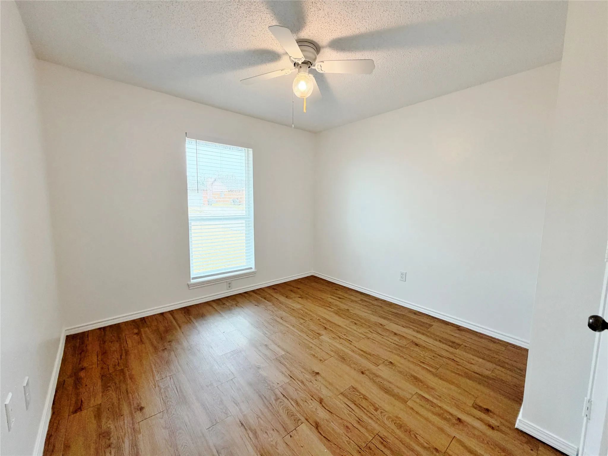 Single Family Residence For Rent in Dallas County , 3914 William Street, Sachse, Texas 75048, 4 Bedroom, 2 Bathroom, Garage spaces, 1,342 Sqft, built in 1984, mls#21407882, Real Estate Agent in Sachse, Homes For Rent in Dallas county, Homes For Rent in Sachse, Realtor in Sachse Texas, Real Estate Brokerage Independent Realty Texas, Luminita Cordes Realtor