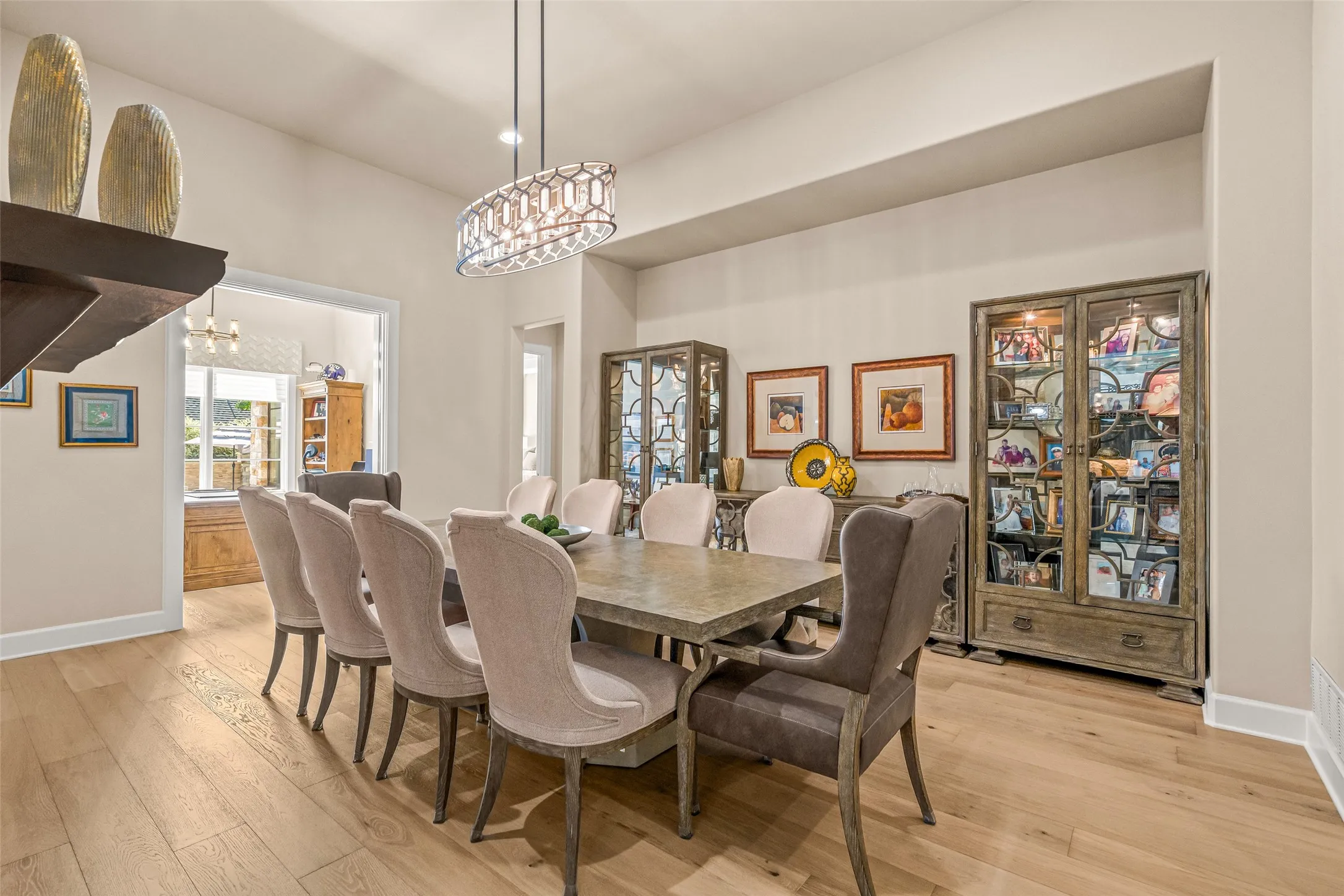 Single Family Residence For Sale in Tarrant County , 5449 Night Sage Lane, Fort Worth, Texas 76109, 5 Bedroom, 7 Bathroom, 3 Garage spaces, 5,004 Sqft, built in 2016, mls#21403840, Real Estate Agent in Fort Worth, Homes For Sale in Tarrant county, Homes For Sale in Fort Worth, Realtor in Fort Worth Texas, Real Estate Brokerage Independent Realty Texas, Luminita Cordes Realtor