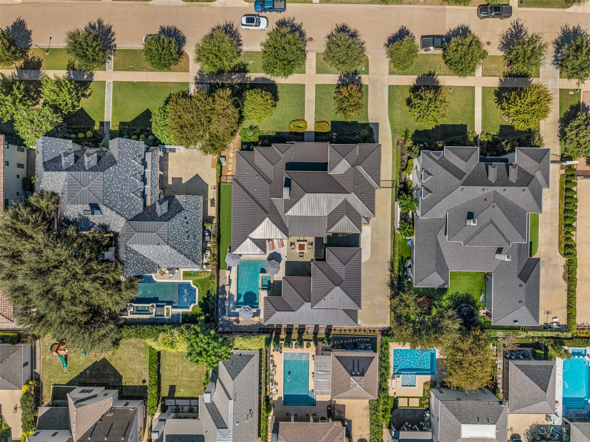 Single Family Residence For Sale in Tarrant County , 5449 Night Sage Lane, Fort Worth, Texas 76109, 5 Bedroom, 7 Bathroom, 3 Garage spaces, 5,004 Sqft, built in 2016, mls#21403840, Real Estate Agent in Fort Worth, Homes For Sale in Tarrant county, Homes For Sale in Fort Worth, Realtor in Fort Worth Texas, Real Estate Brokerage Independent Realty Texas, Luminita Cordes Realtor