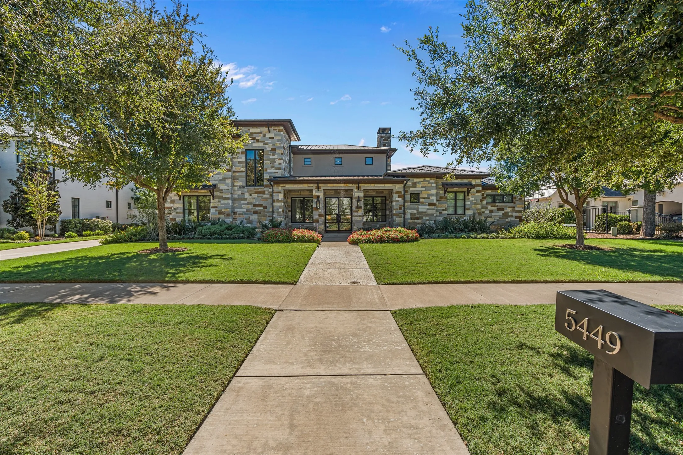 Single Family Residence For Sale in Tarrant County , 5449 Night Sage Lane, Fort Worth, Texas 76109, 5 Bedroom, 7 Bathroom, 3 Garage spaces, 5,004 Sqft, built in 2016, mls#21403840, Real Estate Agent in Fort Worth, Homes For Sale in Tarrant county, Homes For Sale in Fort Worth, Realtor in Fort Worth Texas, Real Estate Brokerage Independent Realty Texas, Luminita Cordes Realtor