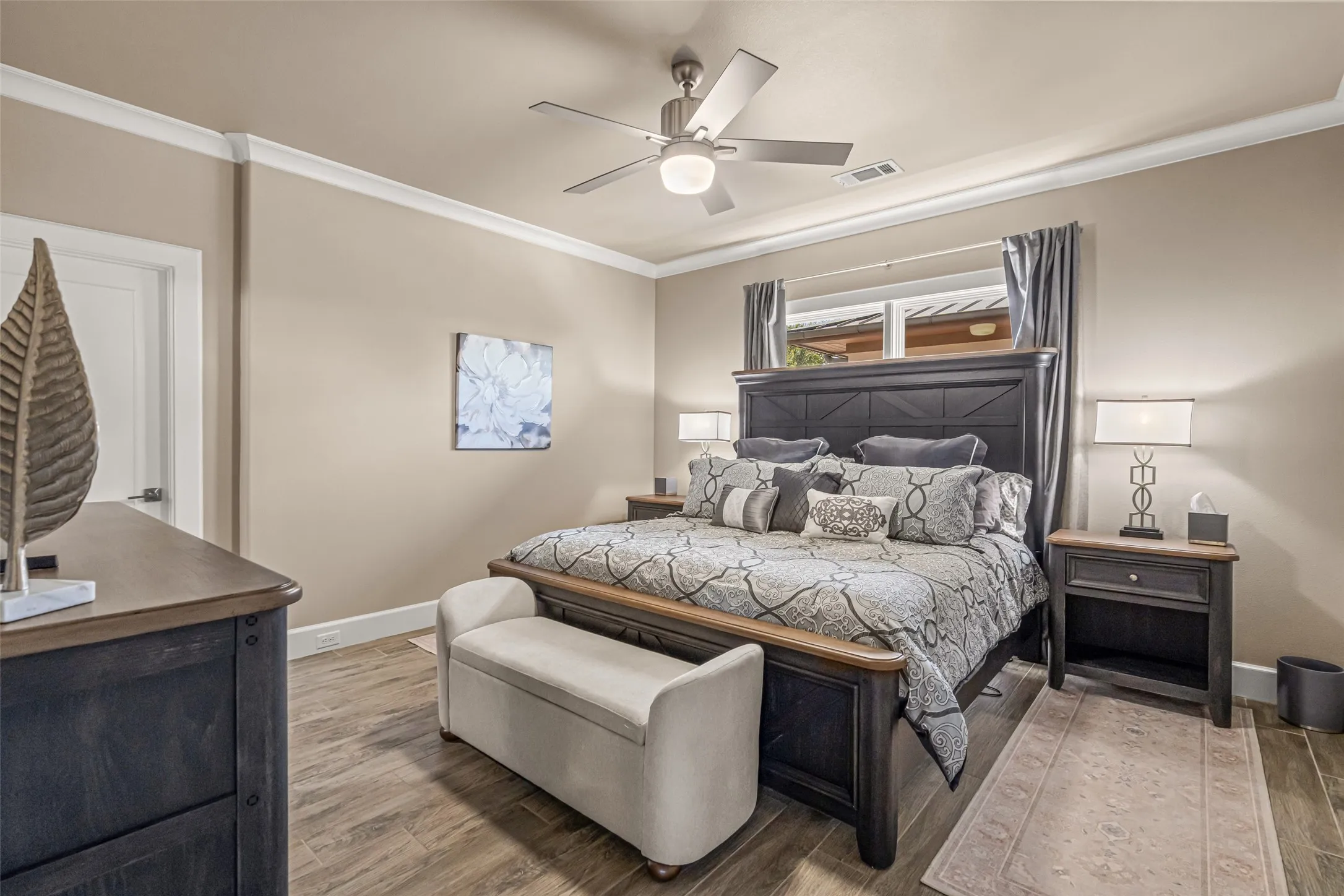 Single Family Residence For Sale in Tarrant County , 5449 Night Sage Lane, Fort Worth, Texas 76109, 5 Bedroom, 7 Bathroom, 3 Garage spaces, 5,004 Sqft, built in 2016, mls#21403840, Real Estate Agent in Fort Worth, Homes For Sale in Tarrant county, Homes For Sale in Fort Worth, Realtor in Fort Worth Texas, Real Estate Brokerage Independent Realty Texas, Luminita Cordes Realtor