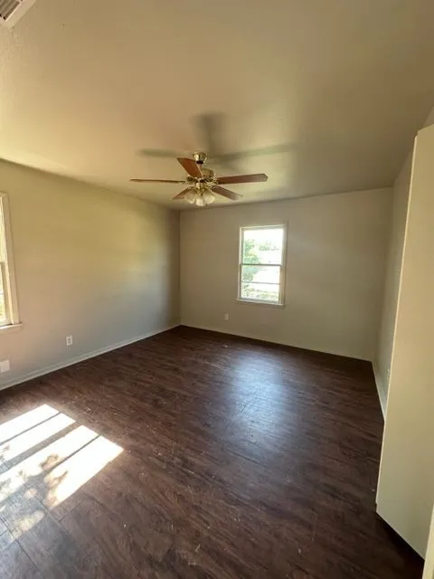 Single Family Residence For Rent in Taylor County , 5458 Encino Road, Abilene, Texas 79605, 4 Bedroom, 1 Bathroom, Garage spaces, 1,152 Sqft, built in 1958, mls#21407886, Real Estate Agent in Abilene, Homes For Rent in Taylor county, Homes For Rent in Abilene, Realtor in Abilene Texas, Real Estate Brokerage Independent Realty Texas, Luminita Cordes Realtor