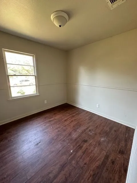 Single Family Residence For Rent in Taylor County , 5458 Encino Road, Abilene, Texas 79605, 4 Bedroom, 1 Bathroom, Garage spaces, 1,152 Sqft, built in 1958, mls#21407886, Real Estate Agent in Abilene, Homes For Rent in Taylor county, Homes For Rent in Abilene, Realtor in Abilene Texas, Real Estate Brokerage Independent Realty Texas, Luminita Cordes Realtor