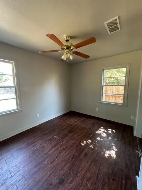 Single Family Residence For Rent in Taylor County , 5458 Encino Road, Abilene, Texas 79605, 4 Bedroom, 1 Bathroom, Garage spaces, 1,152 Sqft, built in 1958, mls#21407886, Real Estate Agent in Abilene, Homes For Rent in Taylor county, Homes For Rent in Abilene, Realtor in Abilene Texas, Real Estate Brokerage Independent Realty Texas, Luminita Cordes Realtor