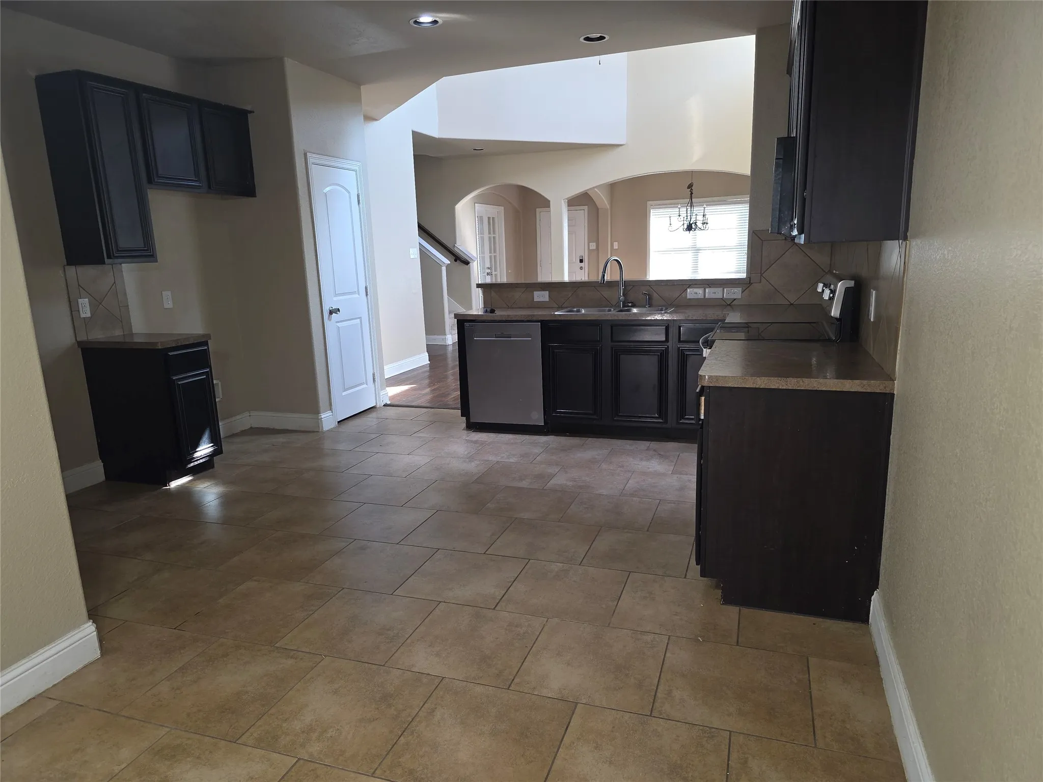 Single Family Residence For Rent in Tarrant County , 5848 Burgundy Rose Drive, Fort Worth, Texas 76123, 4 Bedroom, 3 Bathroom, 2 Garage spaces, 2,062 Sqft, built in 2012, mls#21407715, Real Estate Agent in Fort Worth, Homes For Rent in Tarrant county, Homes For Rent in Fort Worth, Realtor in Fort Worth Texas, Real Estate Brokerage Independent Realty Texas, Luminita Cordes Realtor