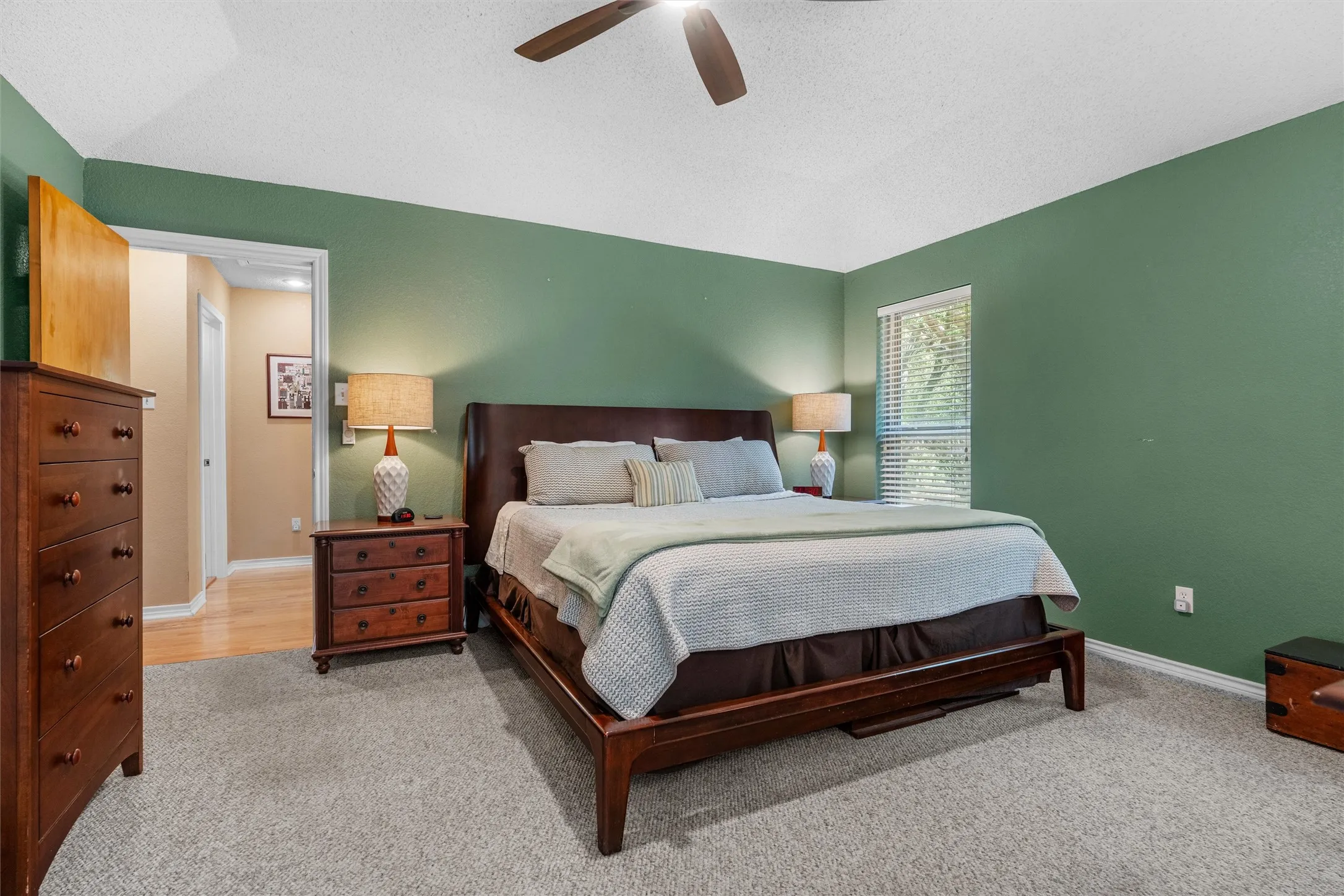 Single Family Residence For Sale in Tarrant County , 706 Giltin Court, Arlington, Texas 76006, 3 Bedroom, 2 Bathroom, 4 Garage spaces, 1,756 Sqft, built in 1987, mls#21403684, Real Estate Agent in Arlington, Homes For Sale in Tarrant county, Homes For Sale in Arlington, Realtor in Arlington Texas, Real Estate Brokerage Independent Realty Texas, Luminita Cordes Realtor