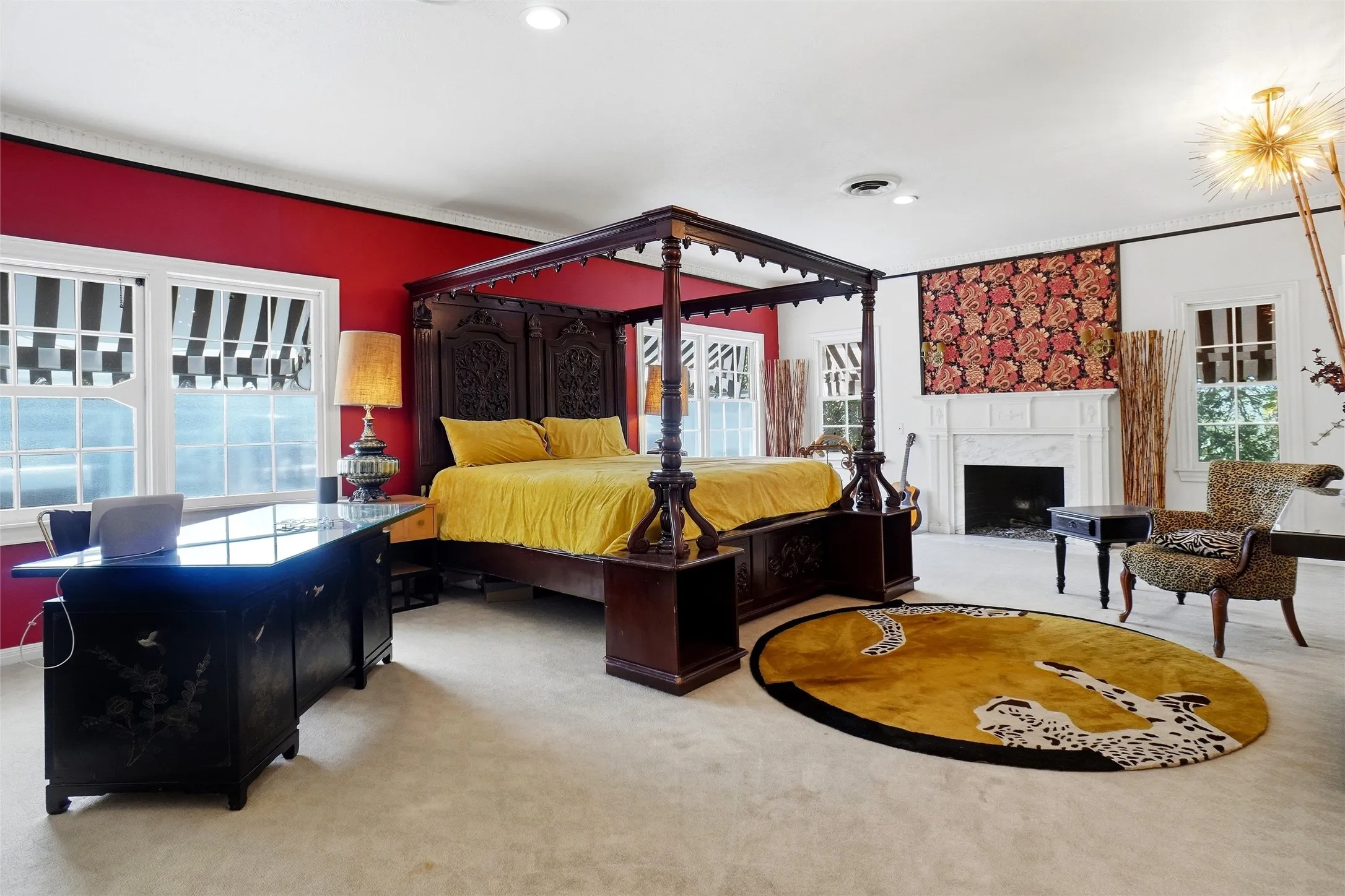 Single Family Residence For Sale in Tarrant County , 4106 Shady Valley Drive, Arlington, Texas 76013, 4 Bedroom, 6 Bathroom, 2 Garage spaces, 6,484 Sqft, built in 1963, mls#21367715, Real Estate Agent in Arlington, Homes For Sale in Tarrant county, Homes For Sale in Arlington, Realtor in Arlington Texas, Real Estate Brokerage Independent Realty Texas, Luminita Cordes Realtor
