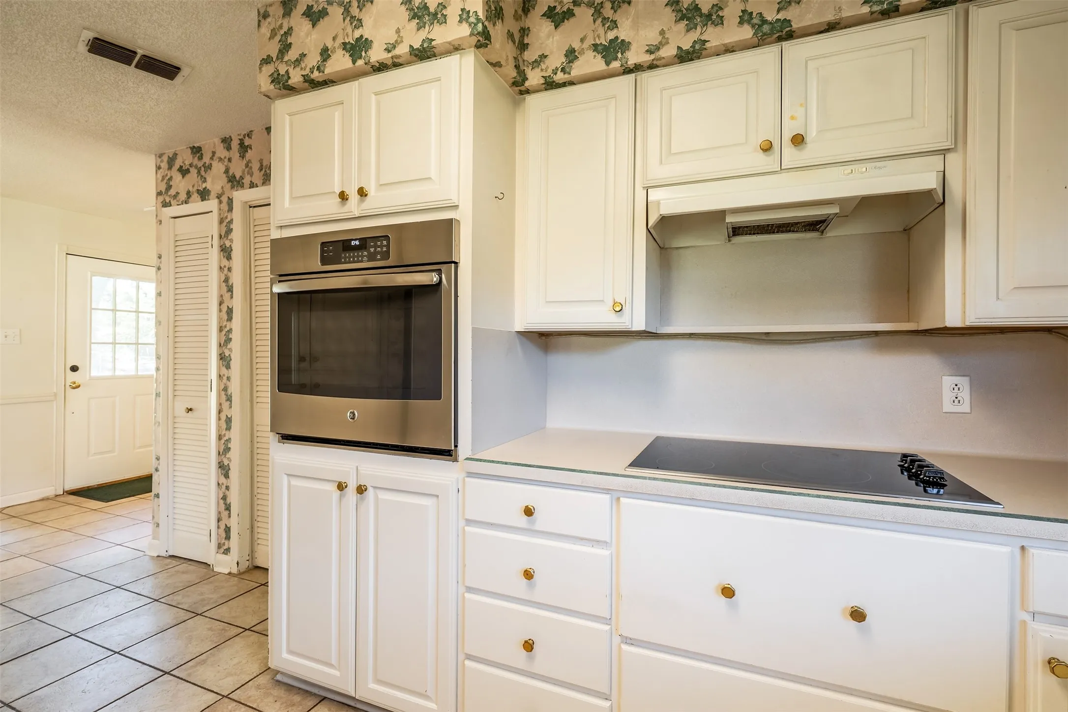 Single Family Residence For Sale in Smith County , 13809 FM 2868, Flint, Texas 75762, 4 Bedroom, 3 Bathroom, Garage spaces, 3,058 Sqft, built in 1977, mls#21407870, Real Estate Agent in Flint, Homes For Sale in Smith county, Homes For Sale in Flint, Realtor in Flint Texas, Real Estate Brokerage Independent Realty Texas, Luminita Cordes Realtor