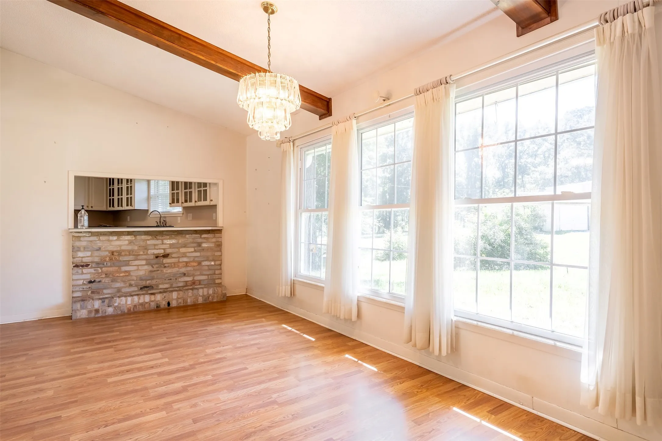 Single Family Residence For Sale in Smith County , 13809 FM 2868, Flint, Texas 75762, 4 Bedroom, 3 Bathroom, Garage spaces, 3,058 Sqft, built in 1977, mls#21407870, Real Estate Agent in Flint, Homes For Sale in Smith county, Homes For Sale in Flint, Realtor in Flint Texas, Real Estate Brokerage Independent Realty Texas, Luminita Cordes Realtor
