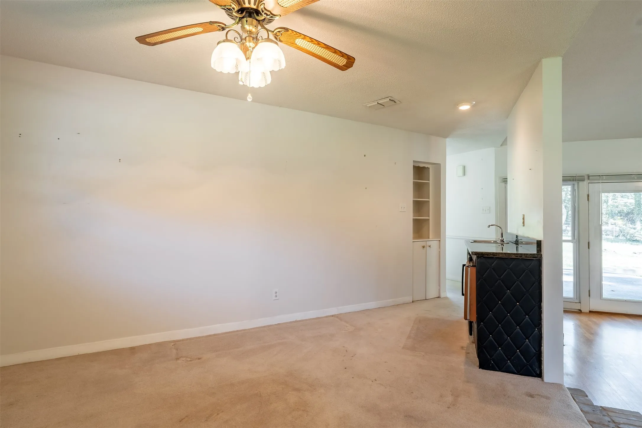Single Family Residence For Sale in Smith County , 13809 FM 2868, Flint, Texas 75762, 4 Bedroom, 3 Bathroom, Garage spaces, 3,058 Sqft, built in 1977, mls#21407870, Real Estate Agent in Flint, Homes For Sale in Smith county, Homes For Sale in Flint, Realtor in Flint Texas, Real Estate Brokerage Independent Realty Texas, Luminita Cordes Realtor