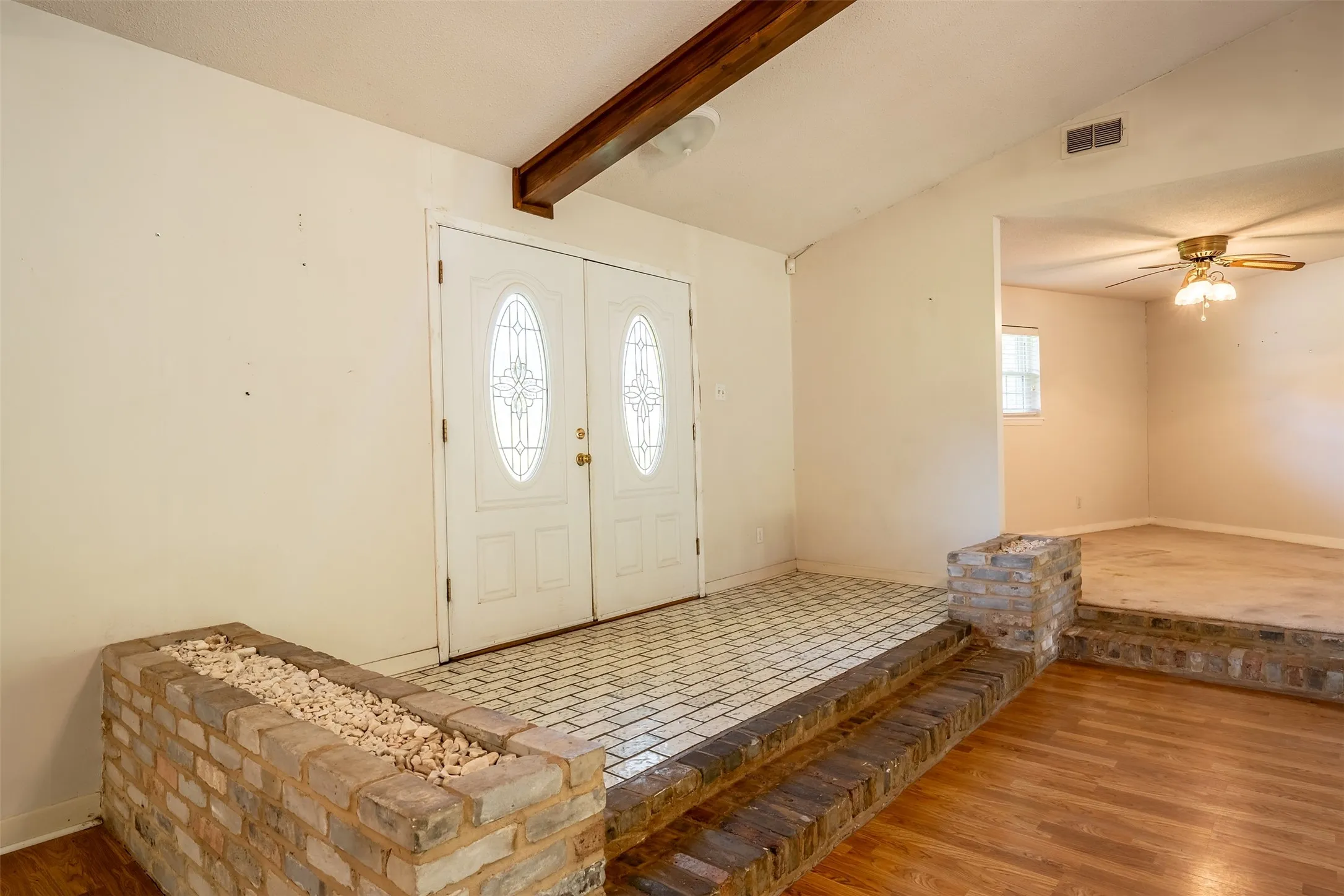 Single Family Residence For Sale in Smith County , 13809 FM 2868, Flint, Texas 75762, 4 Bedroom, 3 Bathroom, Garage spaces, 3,058 Sqft, built in 1977, mls#21407870, Real Estate Agent in Flint, Homes For Sale in Smith county, Homes For Sale in Flint, Realtor in Flint Texas, Real Estate Brokerage Independent Realty Texas, Luminita Cordes Realtor