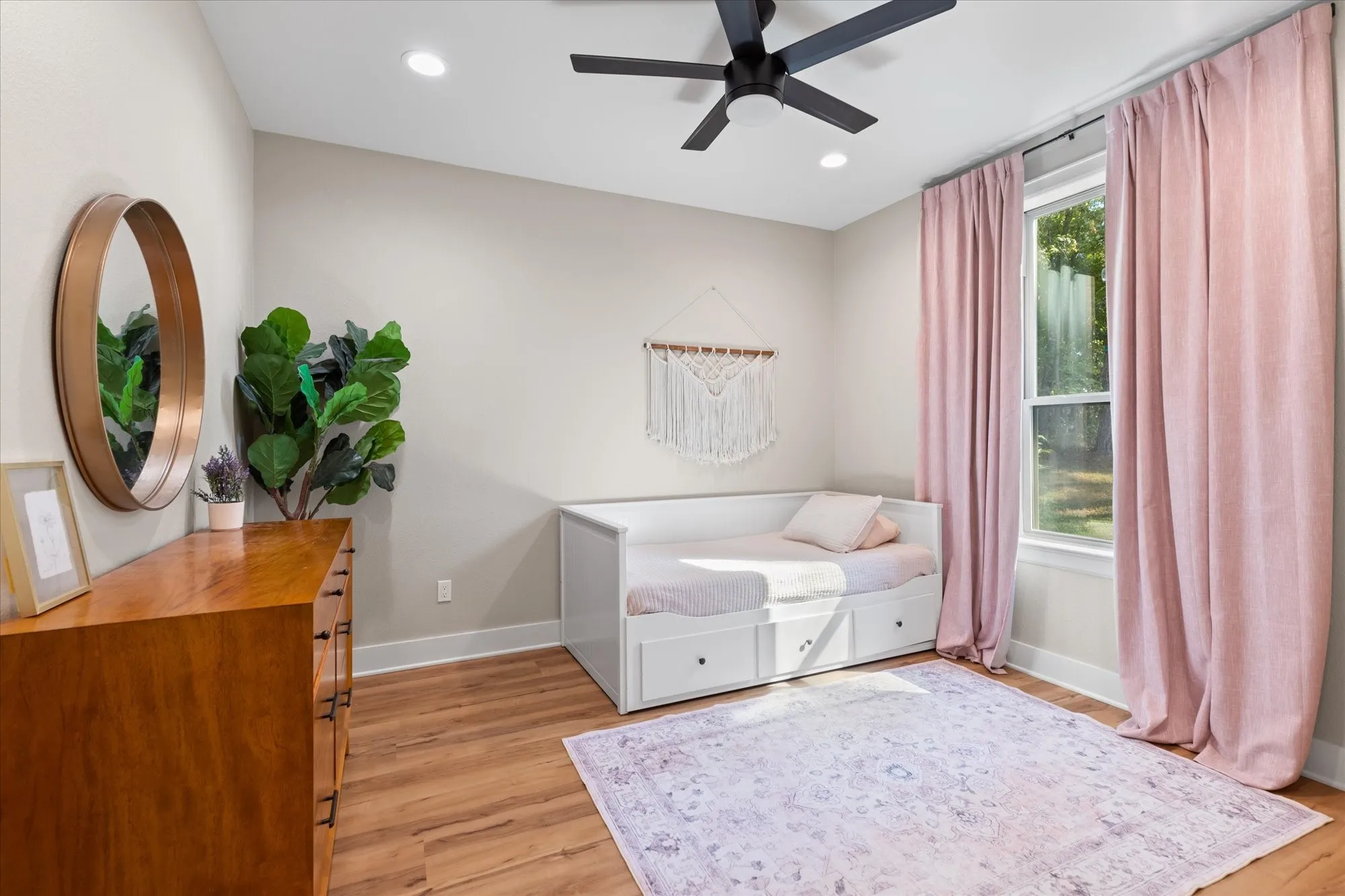Single Family Residence For Sale in Harrison County , 200 Maple Springs Rd, Longview, Texas 75602, 4 Bedroom, 4 Bathroom, 2 Garage spaces, 3,168 Sqft, built in 2024, mls#21407900, Real Estate Agent in Longview, Homes For Sale in Harrison county, Homes For Sale in Longview, Realtor in Longview Texas, Real Estate Brokerage Independent Realty Texas, Luminita Cordes Realtor