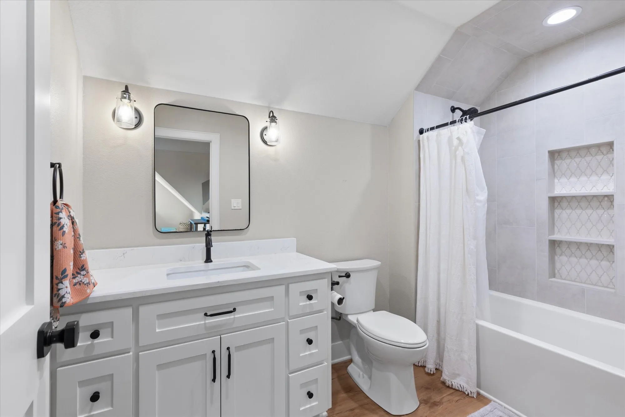 Single Family Residence For Sale in Harrison County , 200 Maple Springs Rd, Longview, Texas 75602, 4 Bedroom, 4 Bathroom, 2 Garage spaces, 3,168 Sqft, built in 2024, mls#21407900, Real Estate Agent in Longview, Homes For Sale in Harrison county, Homes For Sale in Longview, Realtor in Longview Texas, Real Estate Brokerage Independent Realty Texas, Luminita Cordes Realtor