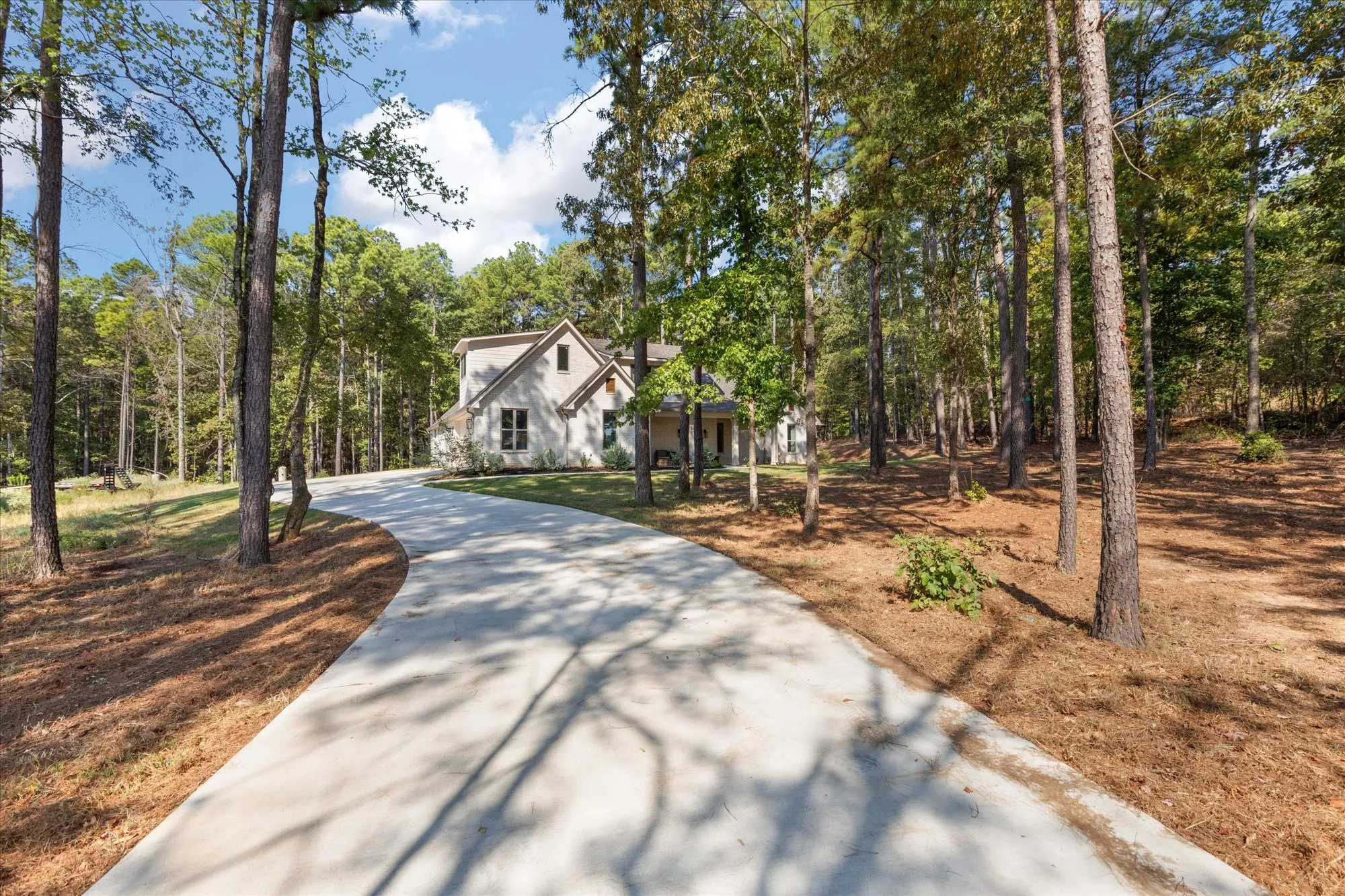 Single Family Residence For Sale in Harrison County , 200 Maple Springs Rd, Longview, Texas 75602, 4 Bedroom, 4 Bathroom, 2 Garage spaces, 3,168 Sqft, built in 2024, mls#21407900, Real Estate Agent in Longview, Homes For Sale in Harrison county, Homes For Sale in Longview, Realtor in Longview Texas, Real Estate Brokerage Independent Realty Texas, Luminita Cordes Realtor