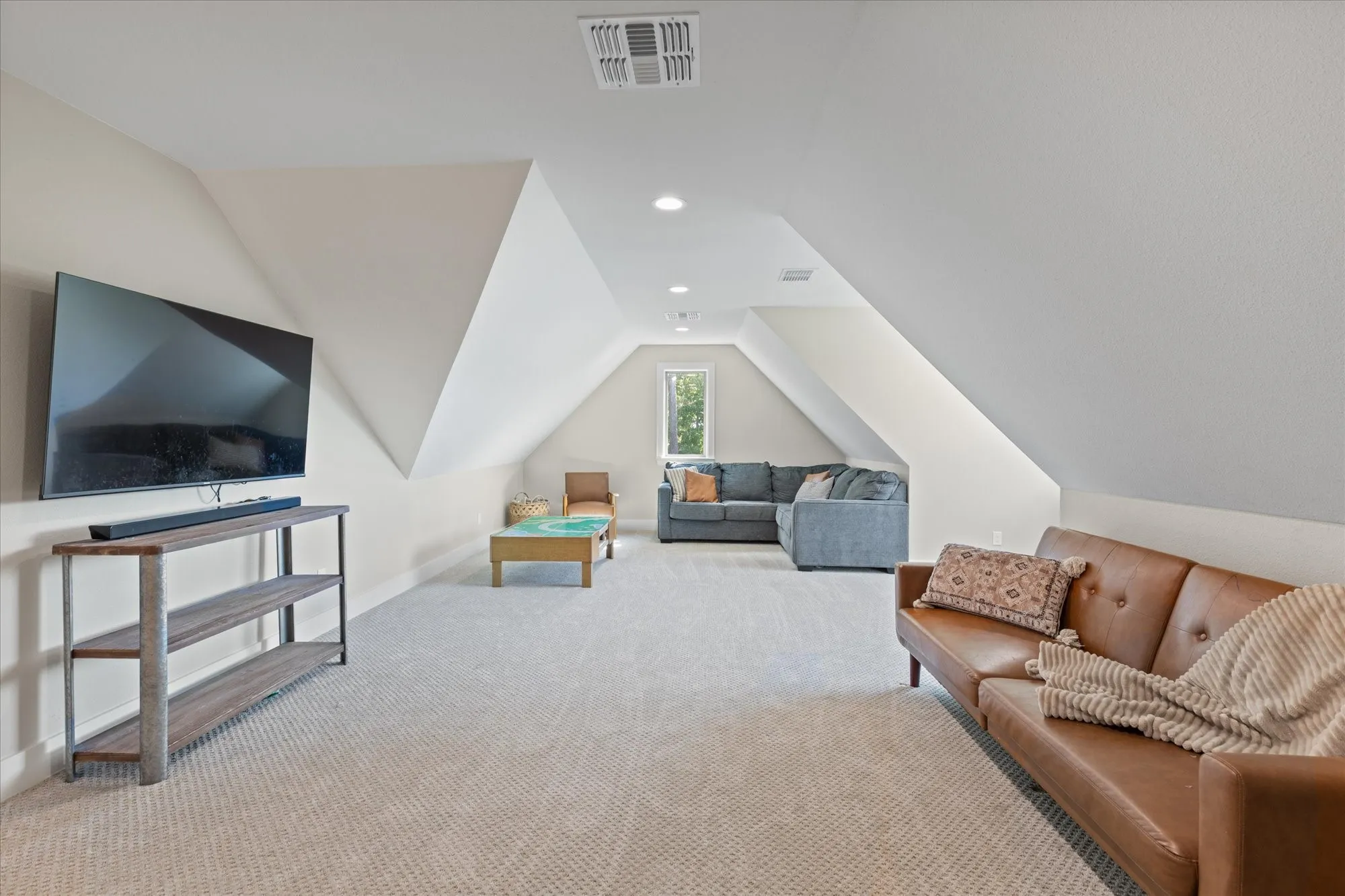 Single Family Residence For Sale in Harrison County , 200 Maple Springs Rd, Longview, Texas 75602, 4 Bedroom, 4 Bathroom, 2 Garage spaces, 3,168 Sqft, built in 2024, mls#21407900, Real Estate Agent in Longview, Homes For Sale in Harrison county, Homes For Sale in Longview, Realtor in Longview Texas, Real Estate Brokerage Independent Realty Texas, Luminita Cordes Realtor