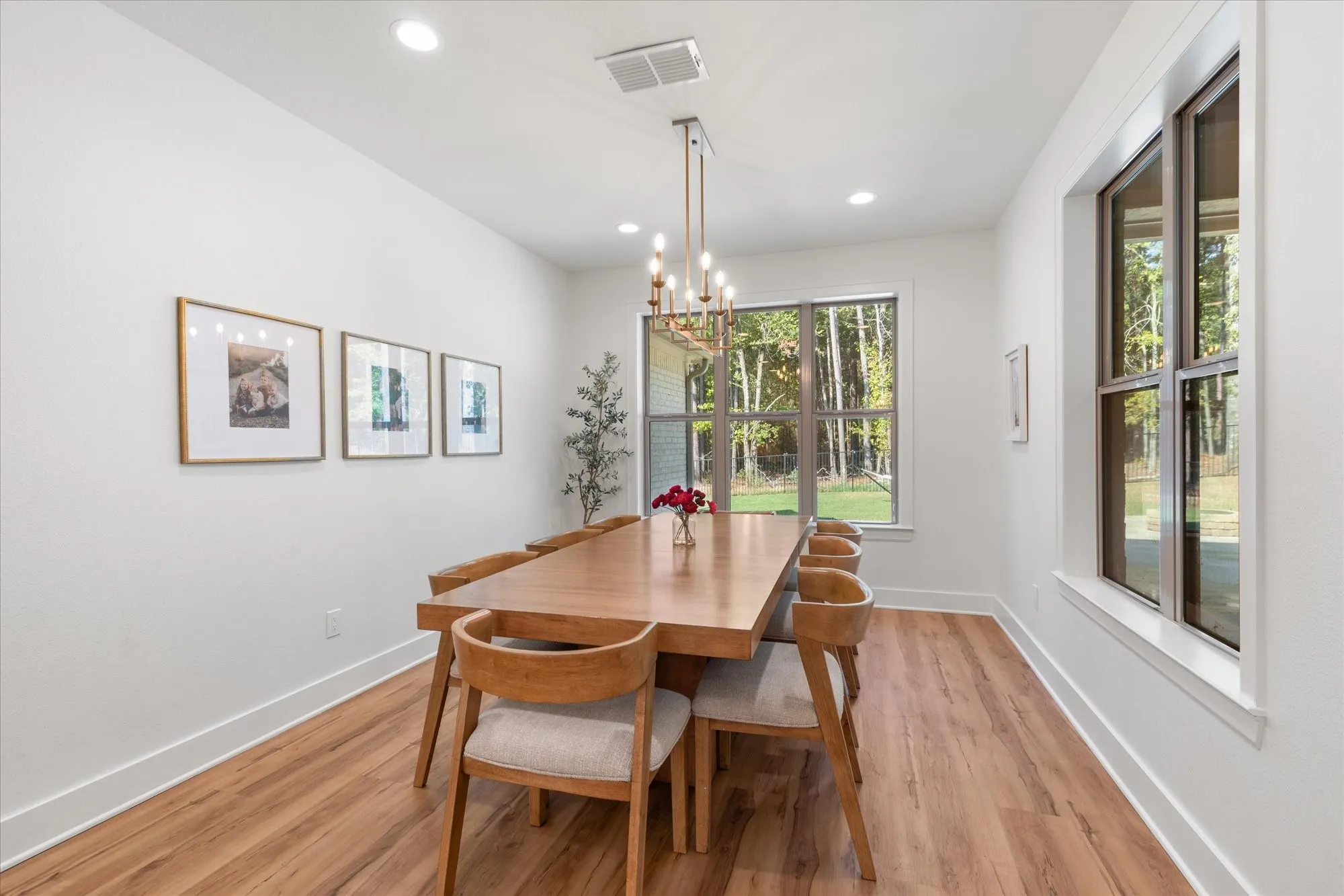 Single Family Residence For Sale in Harrison County , 200 Maple Springs Rd, Longview, Texas 75602, 4 Bedroom, 4 Bathroom, 2 Garage spaces, 3,168 Sqft, built in 2024, mls#21407900, Real Estate Agent in Longview, Homes For Sale in Harrison county, Homes For Sale in Longview, Realtor in Longview Texas, Real Estate Brokerage Independent Realty Texas, Luminita Cordes Realtor