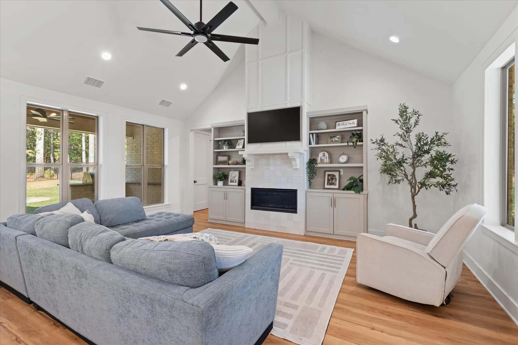 Single Family Residence For Sale in Harrison County , 200 Maple Springs Rd, Longview, Texas 75602, 4 Bedroom, 4 Bathroom, 2 Garage spaces, 3,168 Sqft, built in 2024, mls#21407900, Real Estate Agent in Longview, Homes For Sale in Harrison county, Homes For Sale in Longview, Realtor in Longview Texas, Real Estate Brokerage Independent Realty Texas, Luminita Cordes Realtor