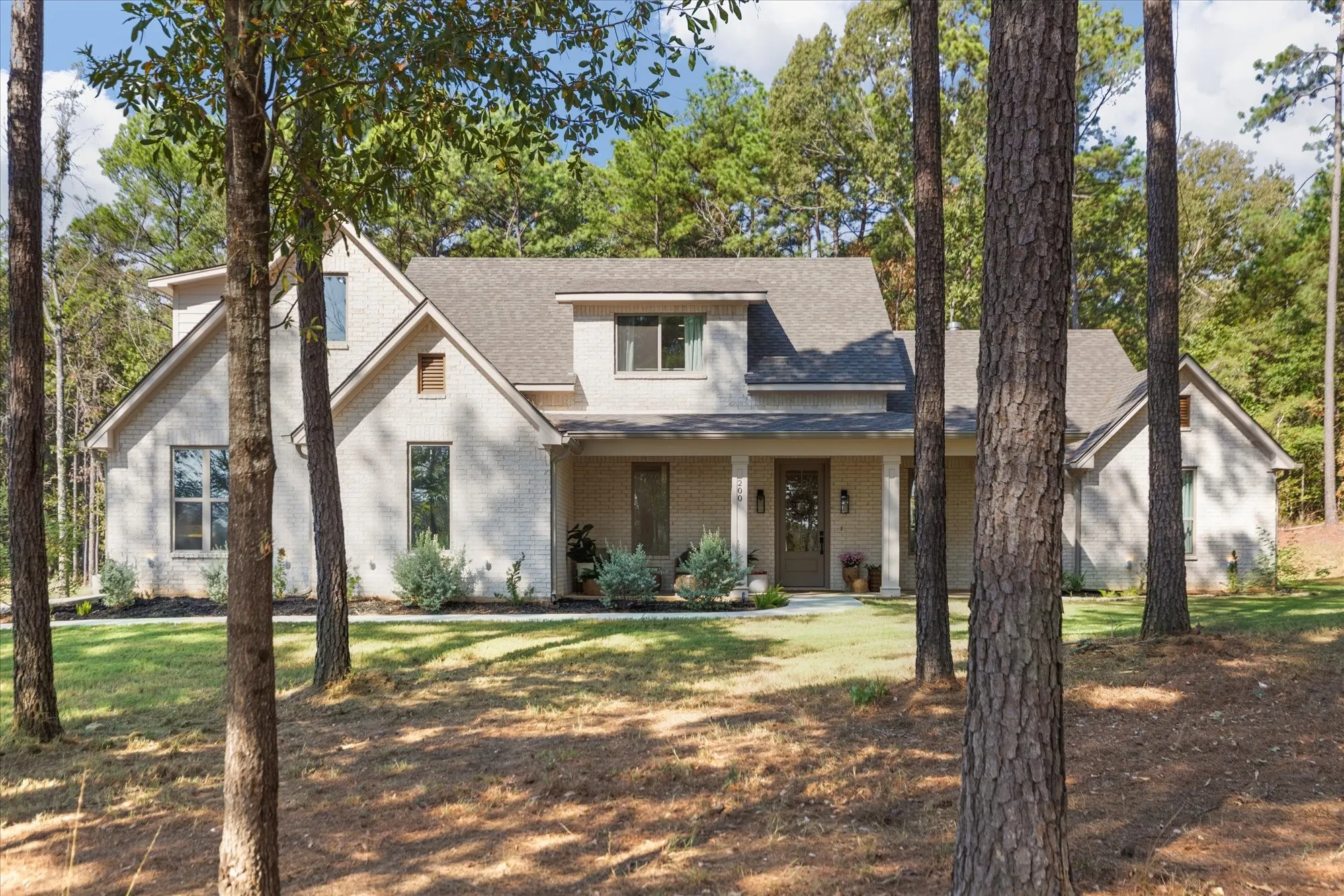 Single Family Residence For Sale in Harrison County , 200 Maple Springs Rd, Longview, Texas 75602, 4 Bedroom, 4 Bathroom, 2 Garage spaces, 3,168 Sqft, built in 2024, mls#21407900, Real Estate Agent in Longview, Homes For Sale in Harrison county, Homes For Sale in Longview, Realtor in Longview Texas, Real Estate Brokerage Independent Realty Texas, Luminita Cordes Realtor