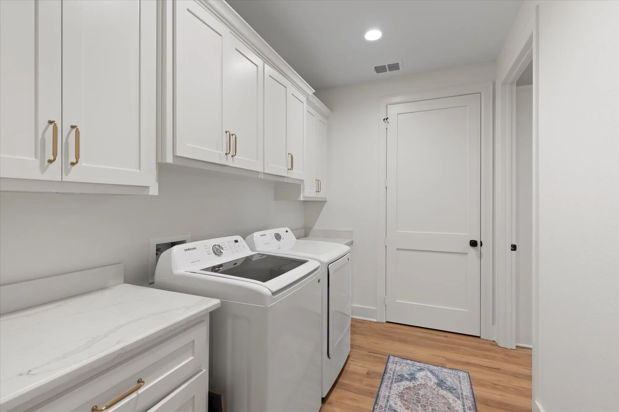 Single Family Residence For Sale in Harrison County , 200 Maple Springs Rd, Longview, Texas 75602, 4 Bedroom, 4 Bathroom, 2 Garage spaces, 3,168 Sqft, built in 2024, mls#21407900, Real Estate Agent in Longview, Homes For Sale in Harrison county, Homes For Sale in Longview, Realtor in Longview Texas, Real Estate Brokerage Independent Realty Texas, Luminita Cordes Realtor