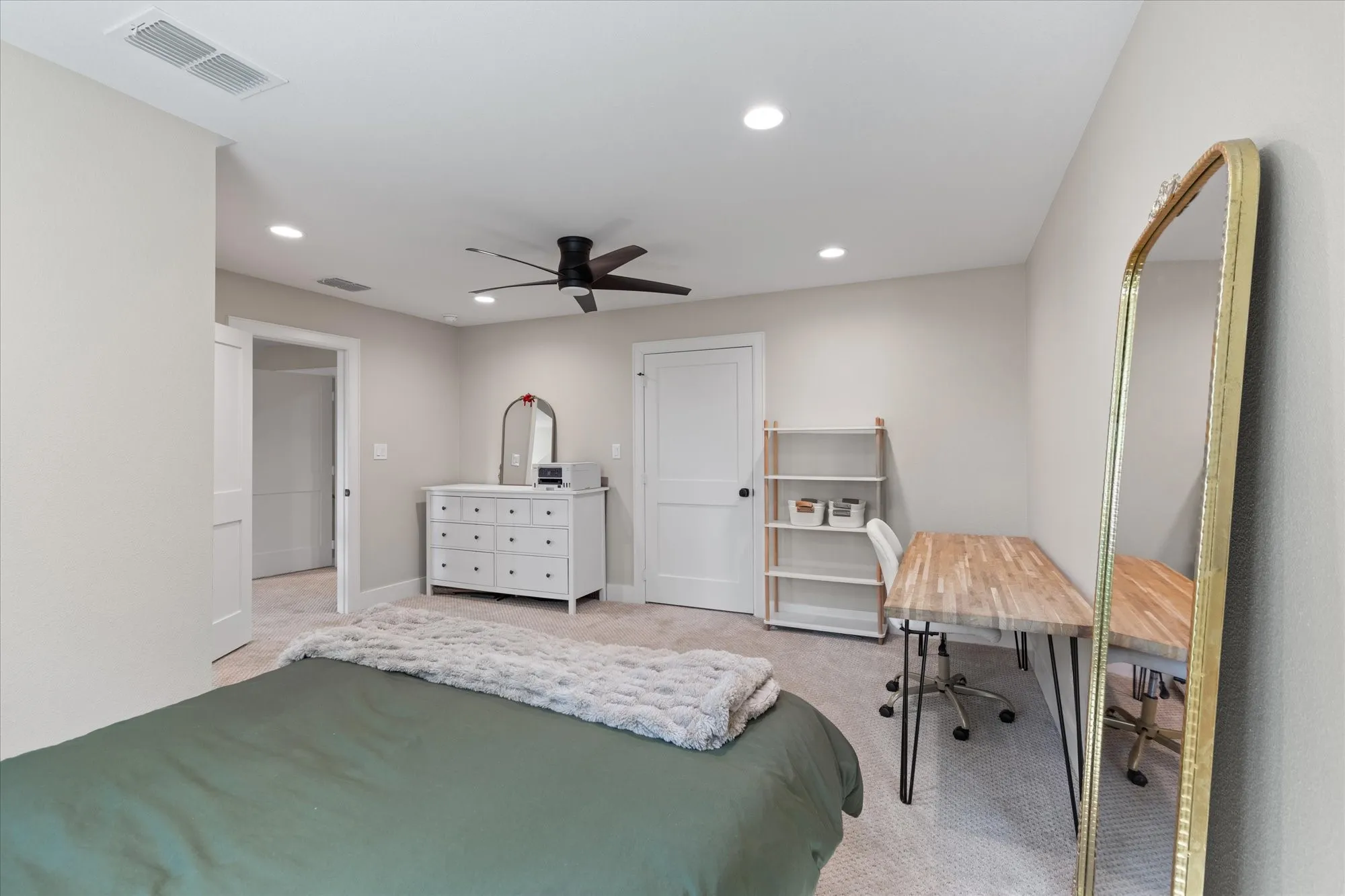 Single Family Residence For Sale in Harrison County , 200 Maple Springs Rd, Longview, Texas 75602, 4 Bedroom, 4 Bathroom, 2 Garage spaces, 3,168 Sqft, built in 2024, mls#21407900, Real Estate Agent in Longview, Homes For Sale in Harrison county, Homes For Sale in Longview, Realtor in Longview Texas, Real Estate Brokerage Independent Realty Texas, Luminita Cordes Realtor