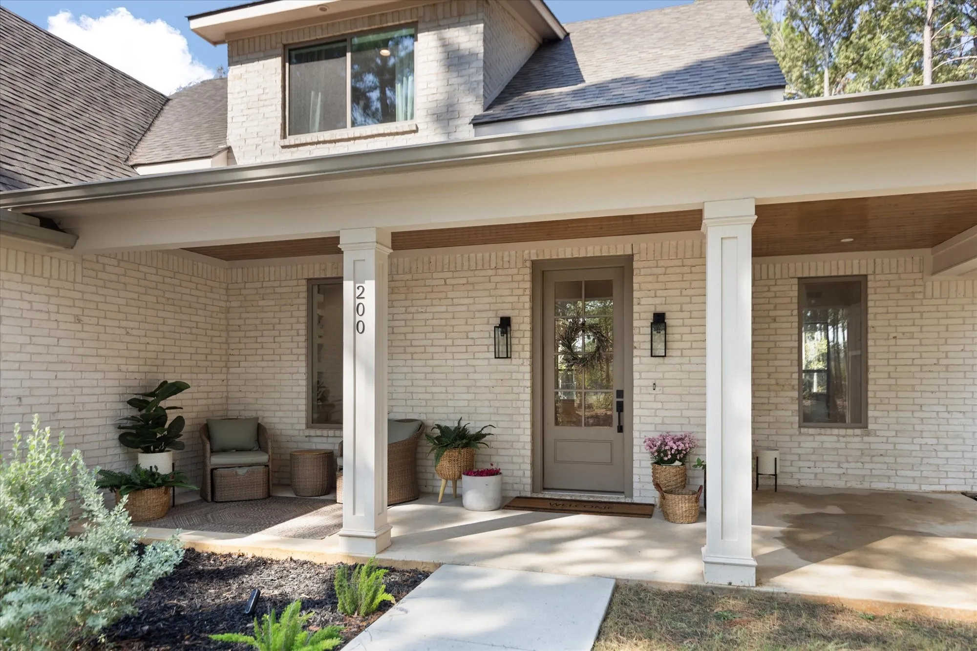 Single Family Residence For Sale in Harrison County , 200 Maple Springs Rd, Longview, Texas 75602, 4 Bedroom, 4 Bathroom, 2 Garage spaces, 3,168 Sqft, built in 2024, mls#21407900, Real Estate Agent in Longview, Homes For Sale in Harrison county, Homes For Sale in Longview, Realtor in Longview Texas, Real Estate Brokerage Independent Realty Texas, Luminita Cordes Realtor